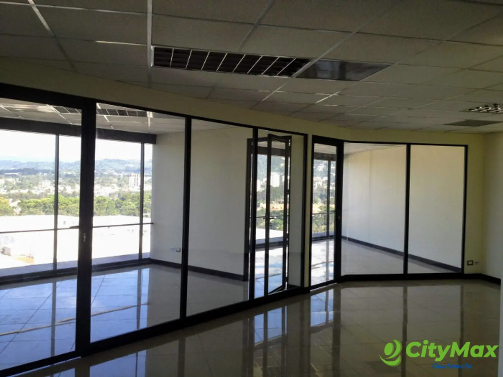 Oficina en venta inversion zona 10 Guatemala - foto 5