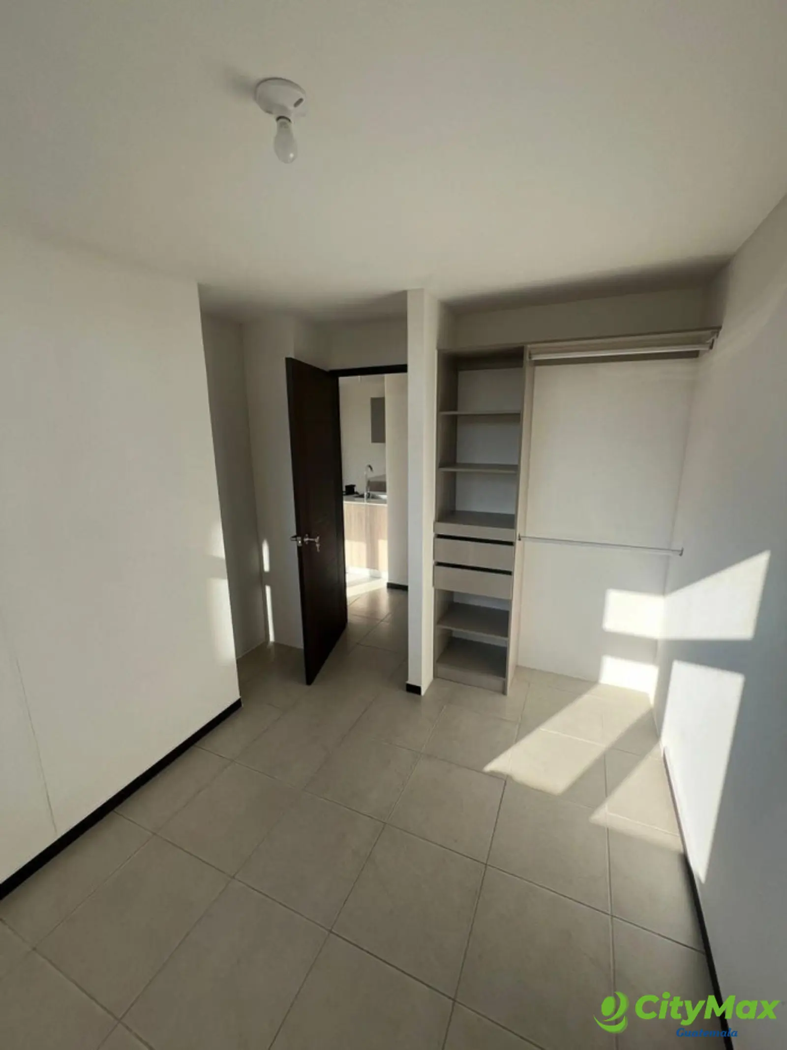 Apartamento en Renta Parque San Jorge Zona 11 - foto 2