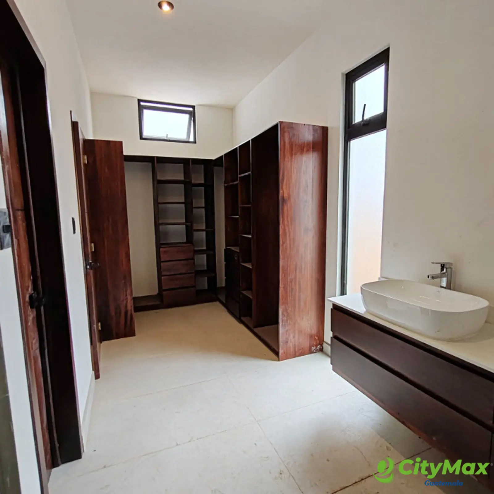 Casa en Venta en San Lucas Sacatepequez de 1 Nivel  - foto 4