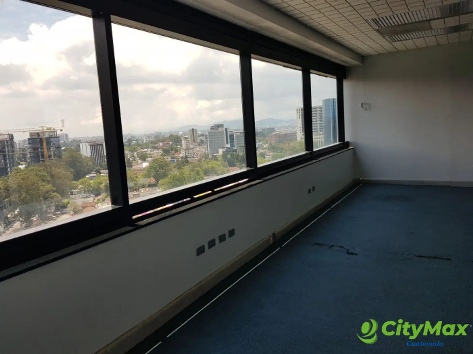 En Alquiler Oficina en Zona 10 Guatemala - foto 5