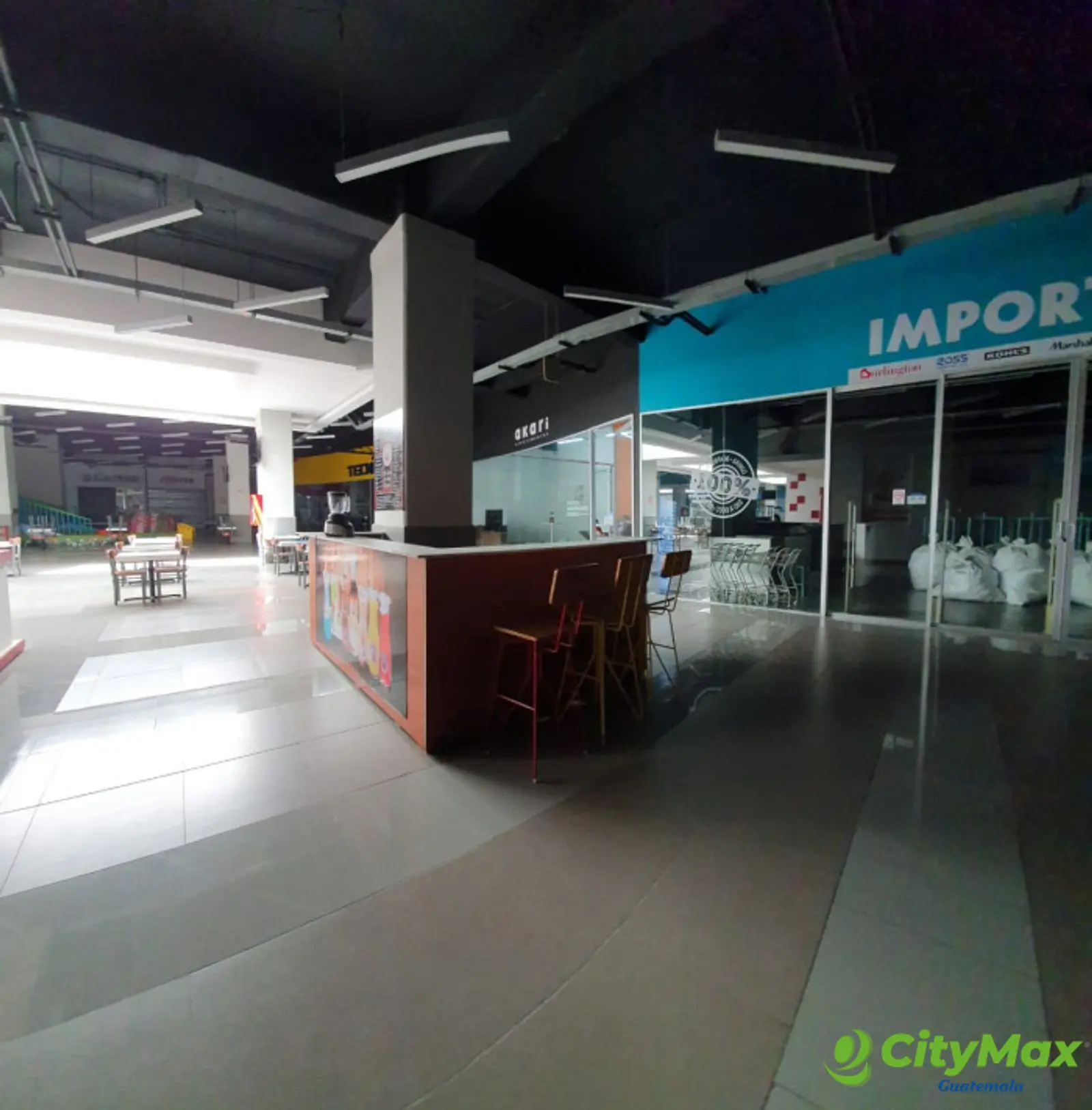 Local Comercial en renta zona 7 Calzada San Juan - foto 7