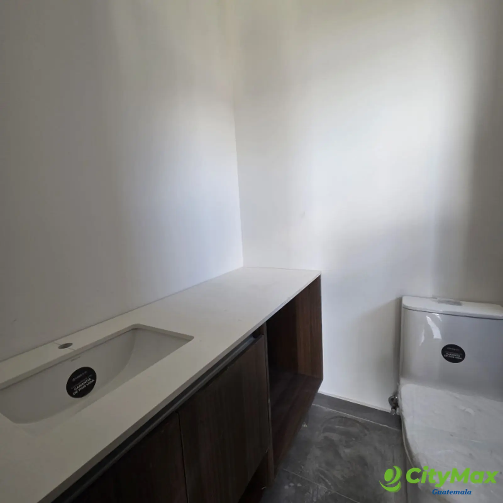 Apartamento 3 Dormitorios en Venta Zona 15 Nivel Alto - foto 8
