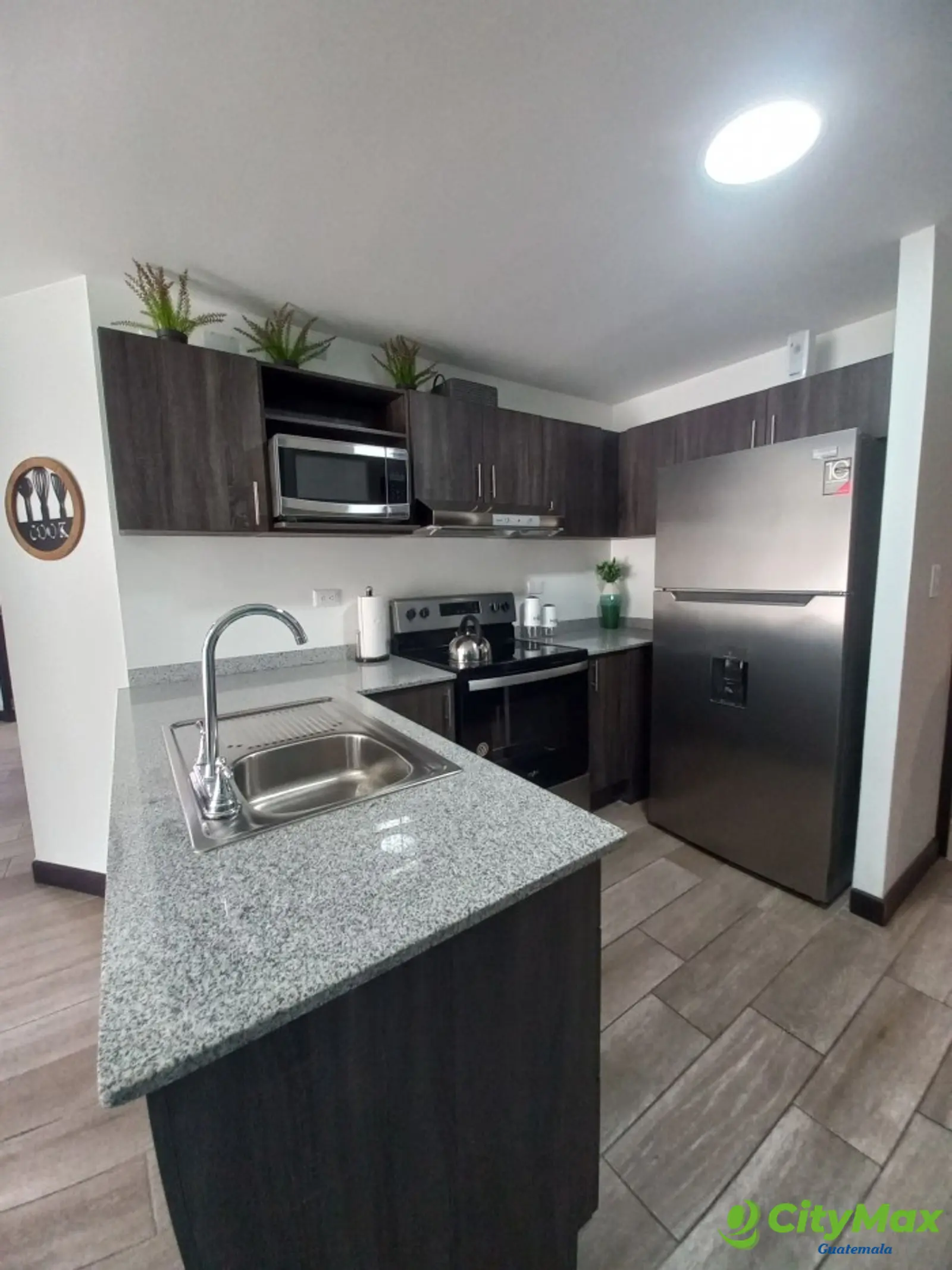 Apartamento en venta en  zona 12 Avenida Petapa - foto 5