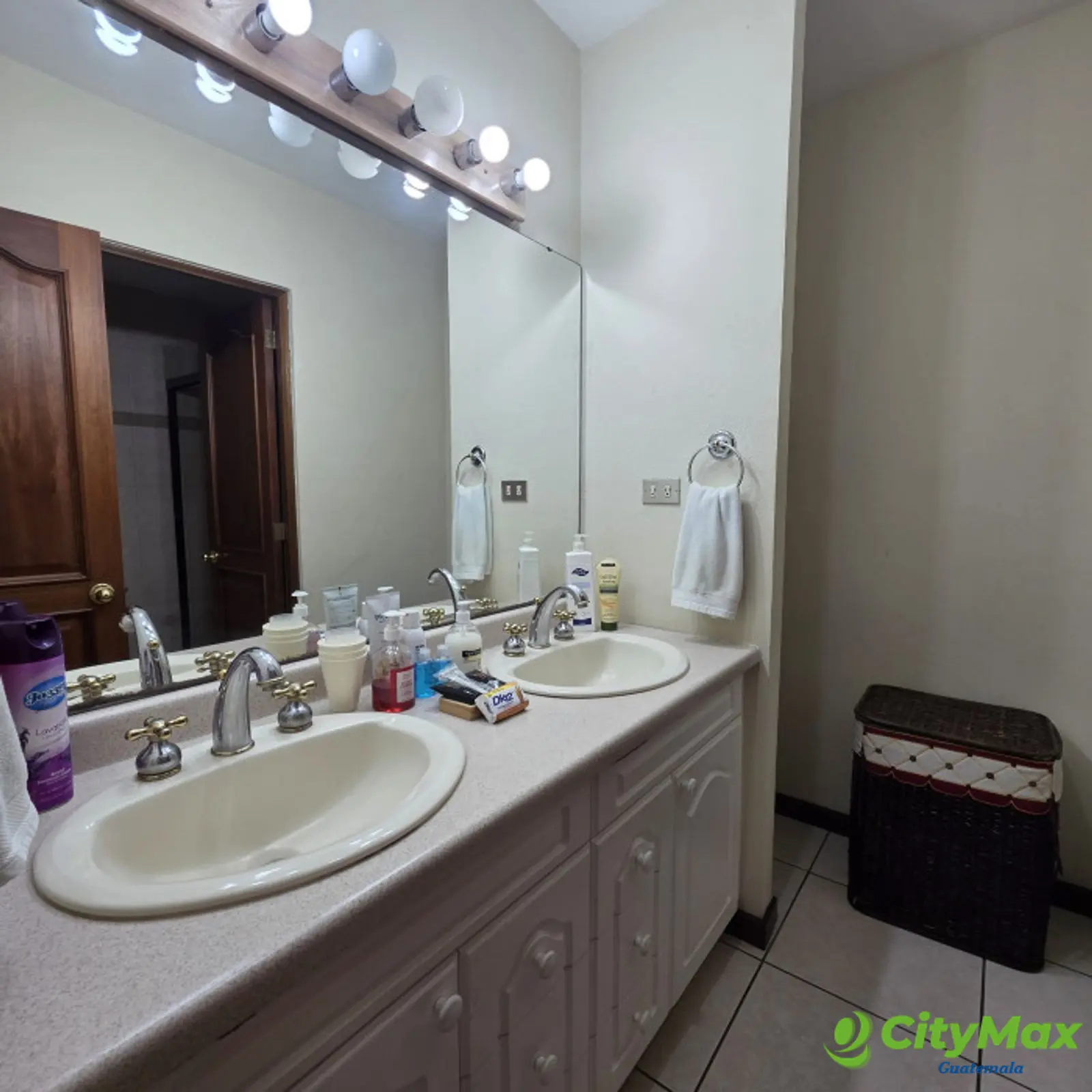Apartamento Amueblado en Zona 10 Guatemala - foto 13