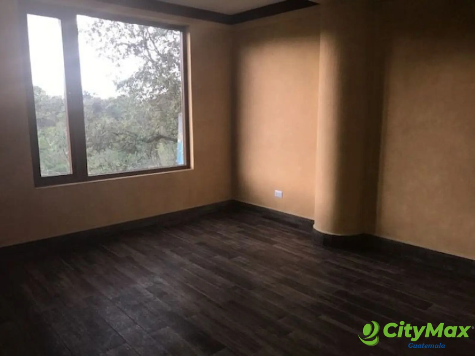 Casa en venta y renta en La Isla zona 15 - foto 4