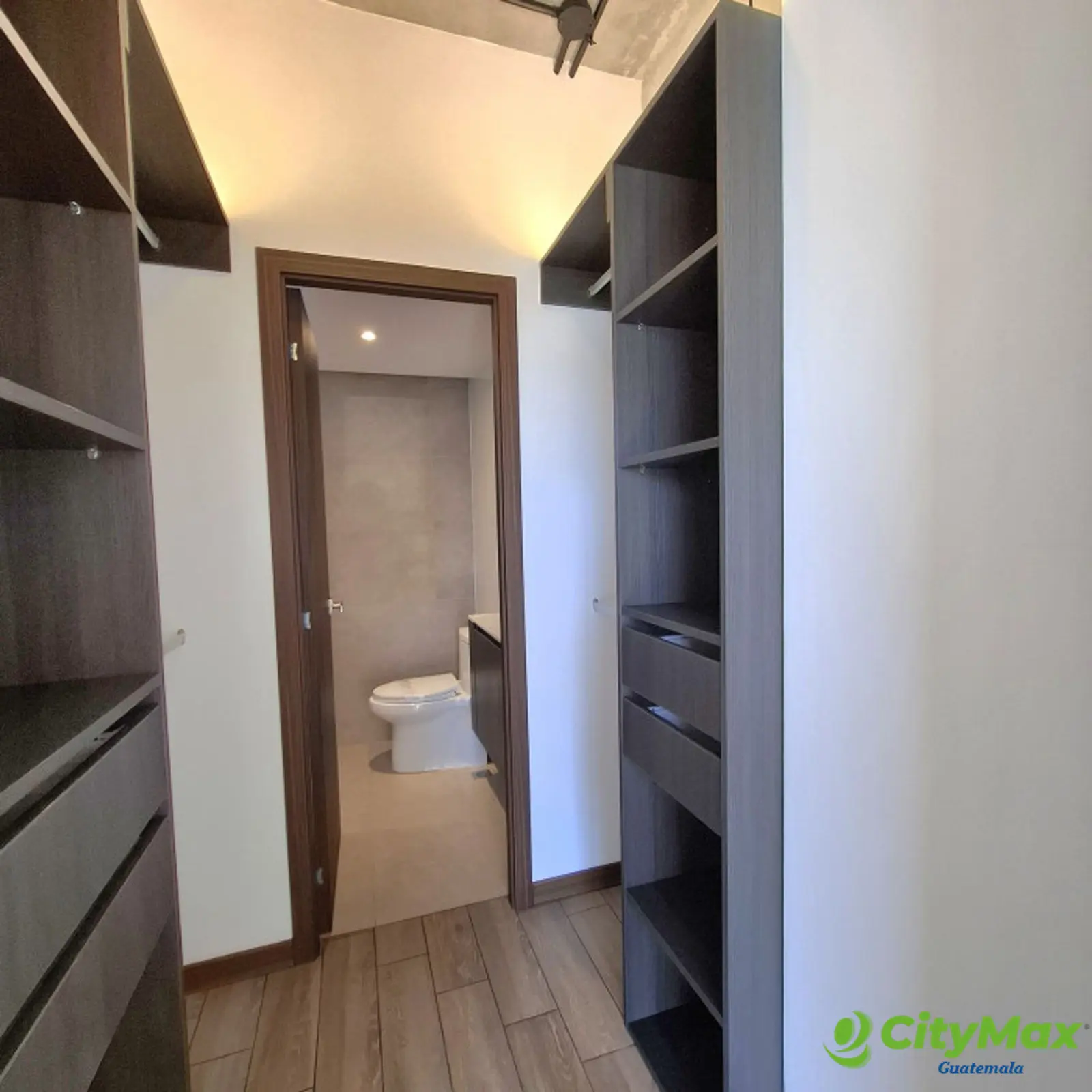 Apartamento en Renta y Venta de 2 Habitaciones Zona 4 - foto 24