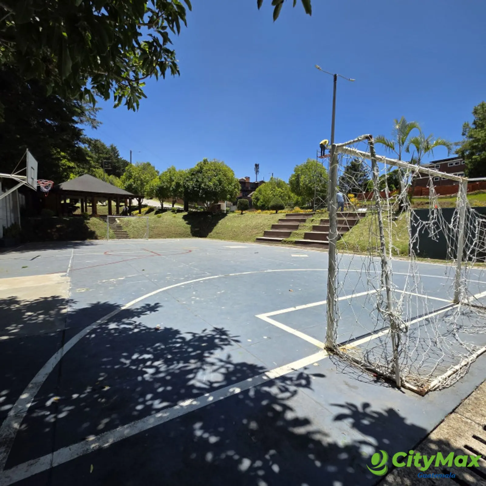 En Carretera a El Salvador amplia casa en venta!!!! - foto 24