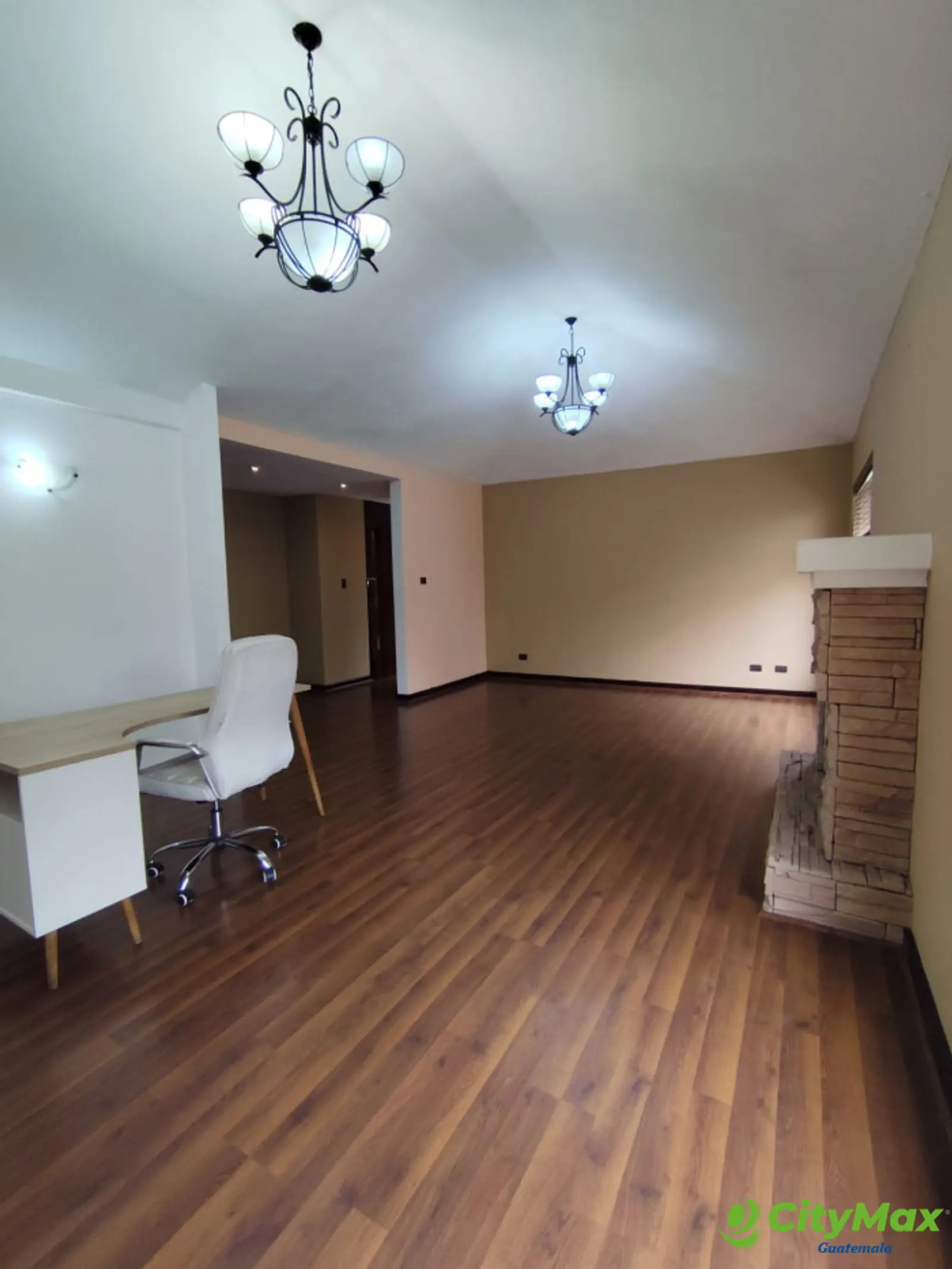 Casa en Renta en Bulevar San Cristóbal Zona 8 de Mixco - foto 23
