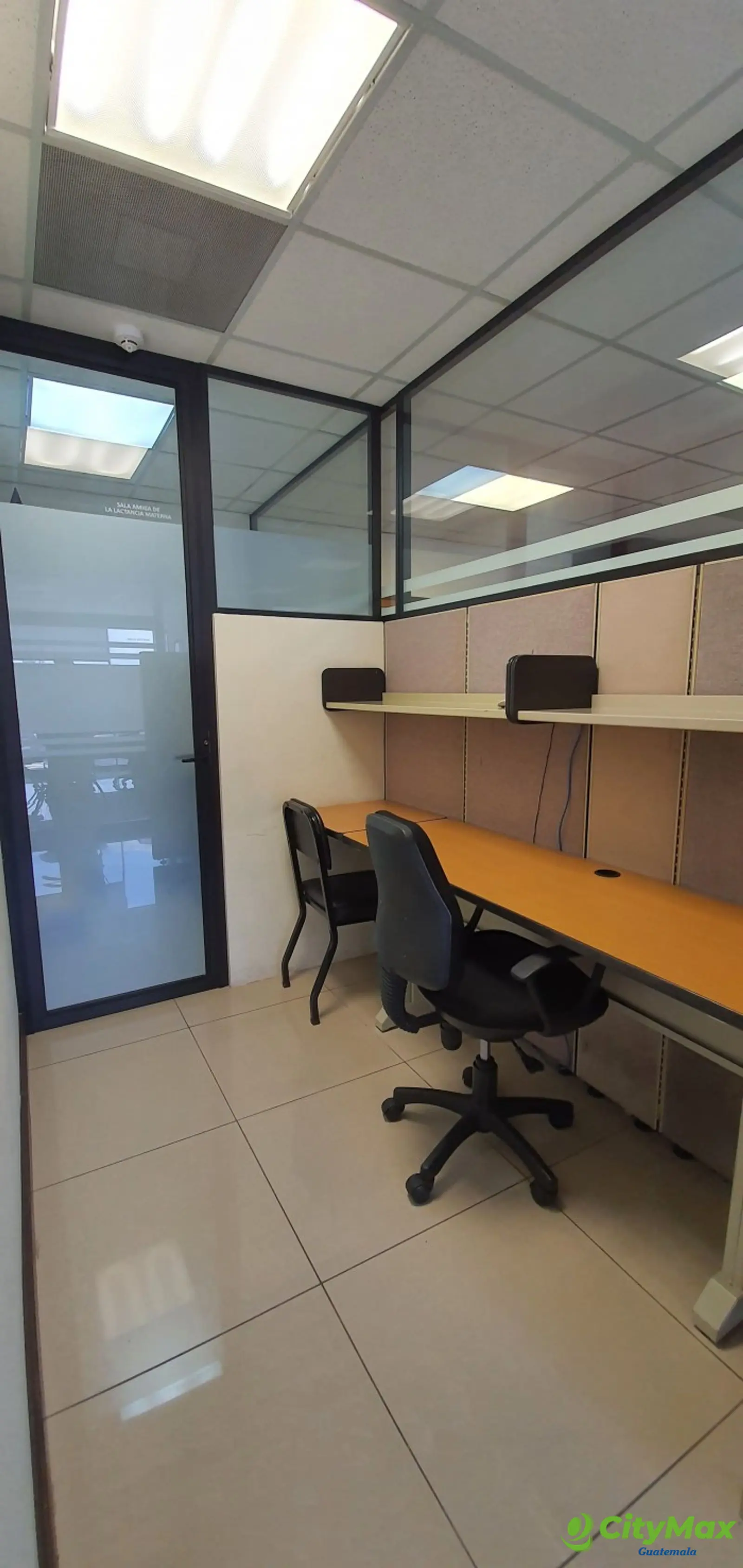Oficina  Rentada para inversión en venta en zona 10 - foto 9