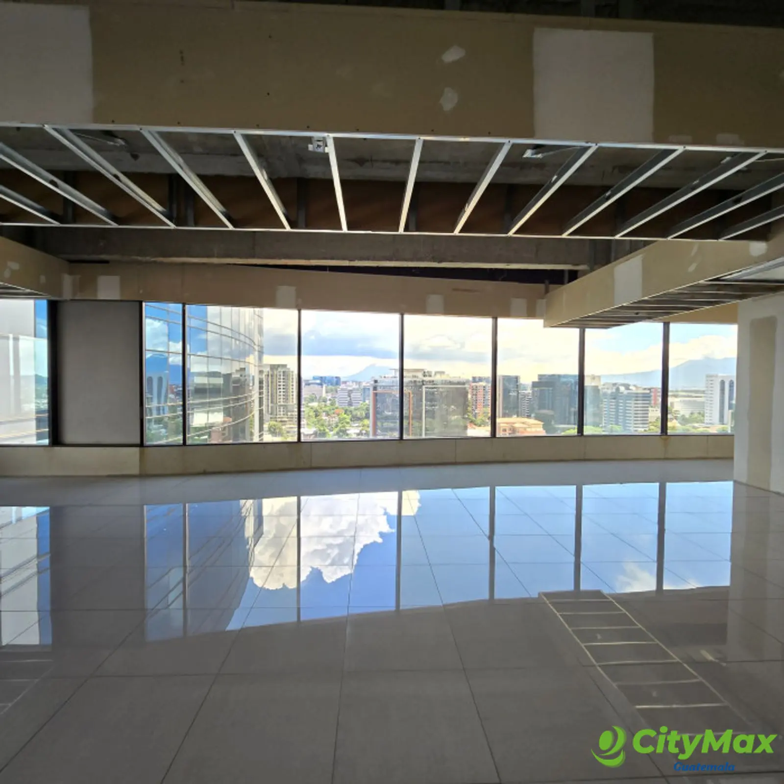 En venta oficinas en la Zona 10 Interamericas - foto 15