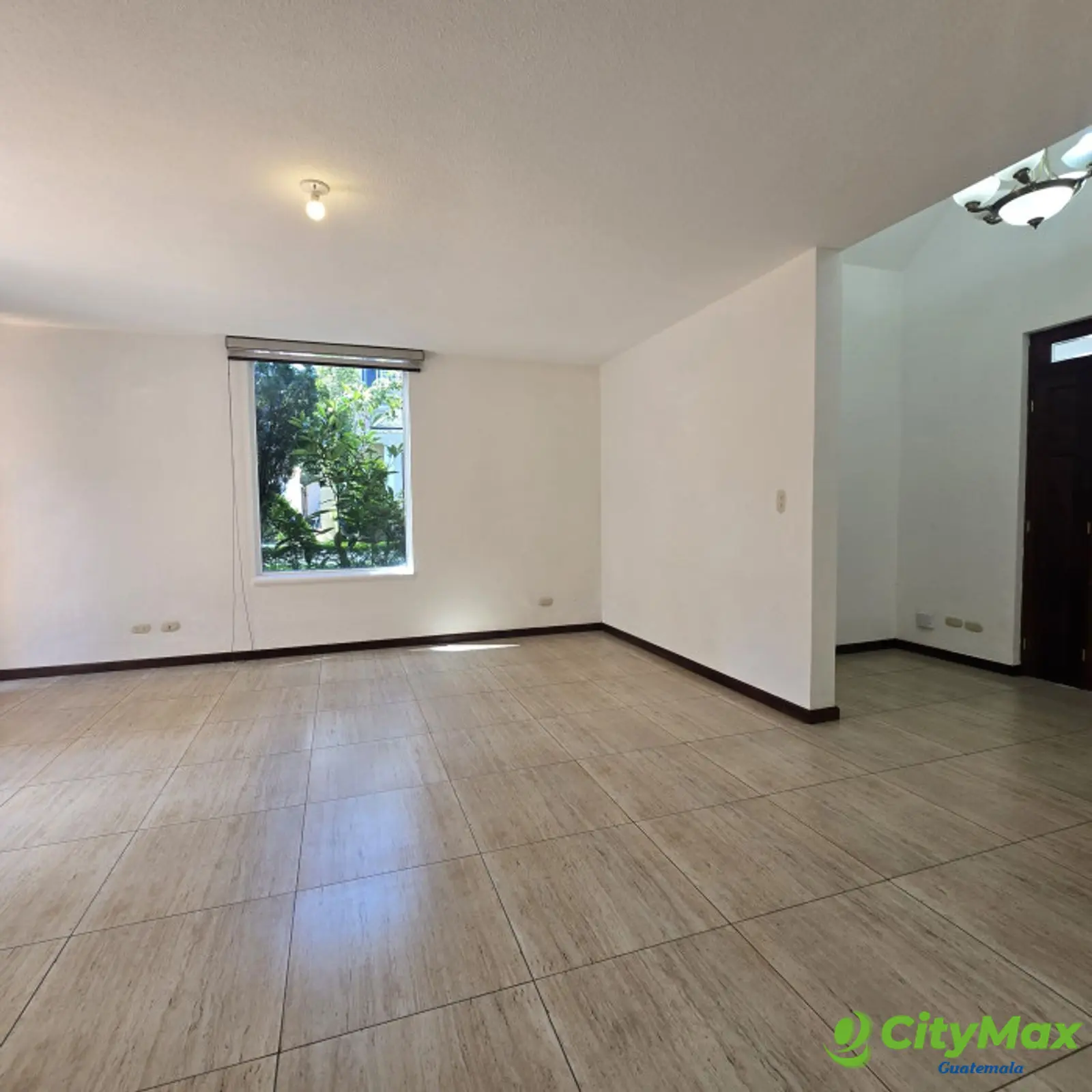 Alquiler hermosa casa en condominio en zona 10 - foto 3