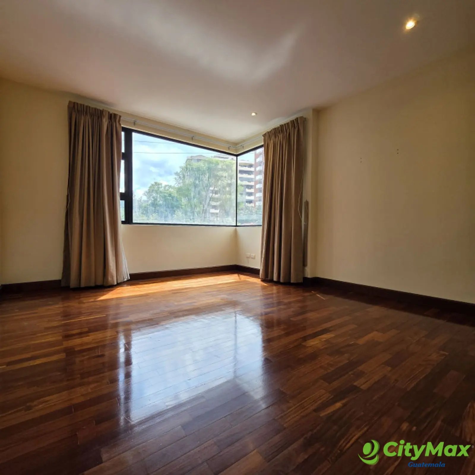 Apartamento En Renta en Zona 10 Altos De Santa Clara - foto 20