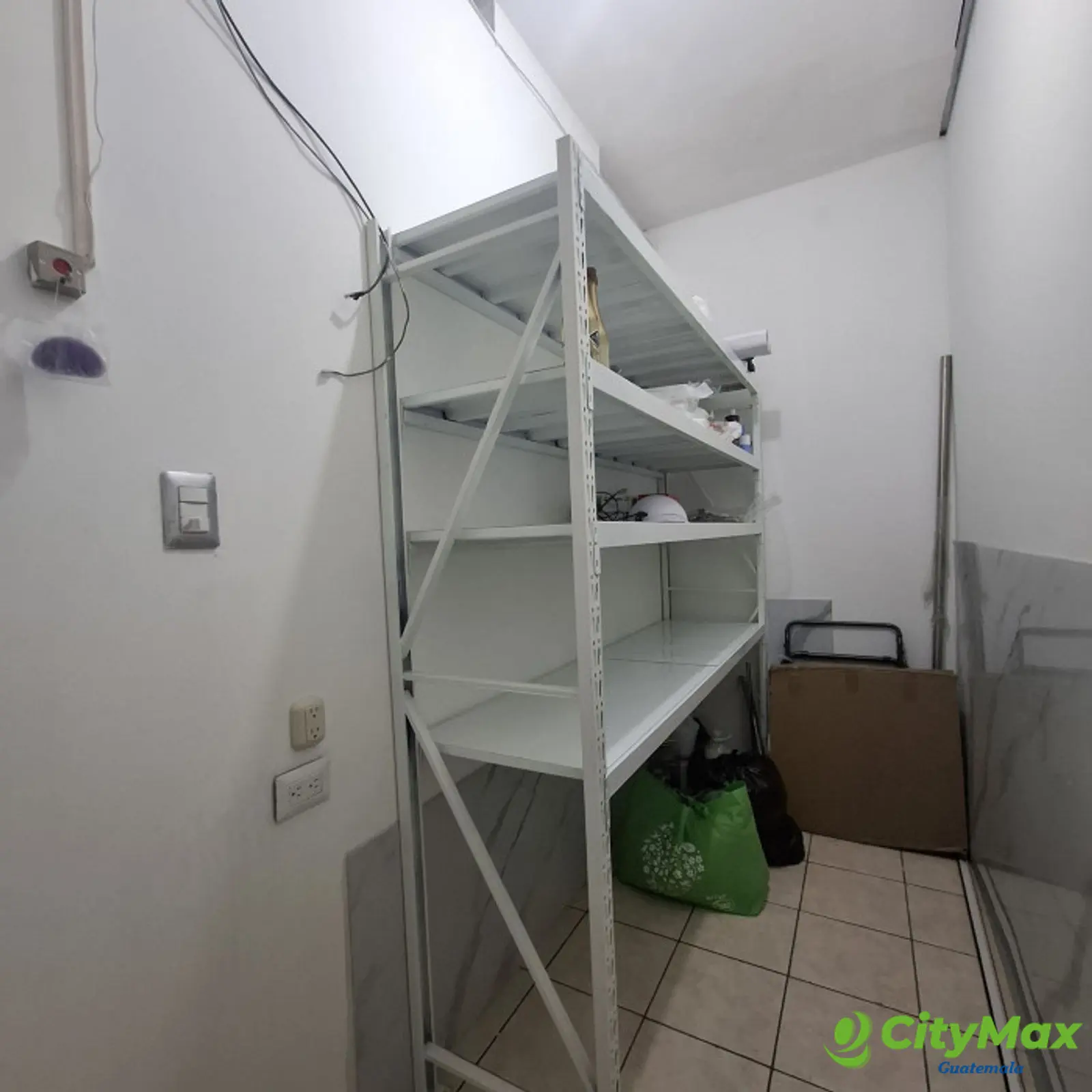 En renta Local comercial Américas zona 13 para salón - foto 13