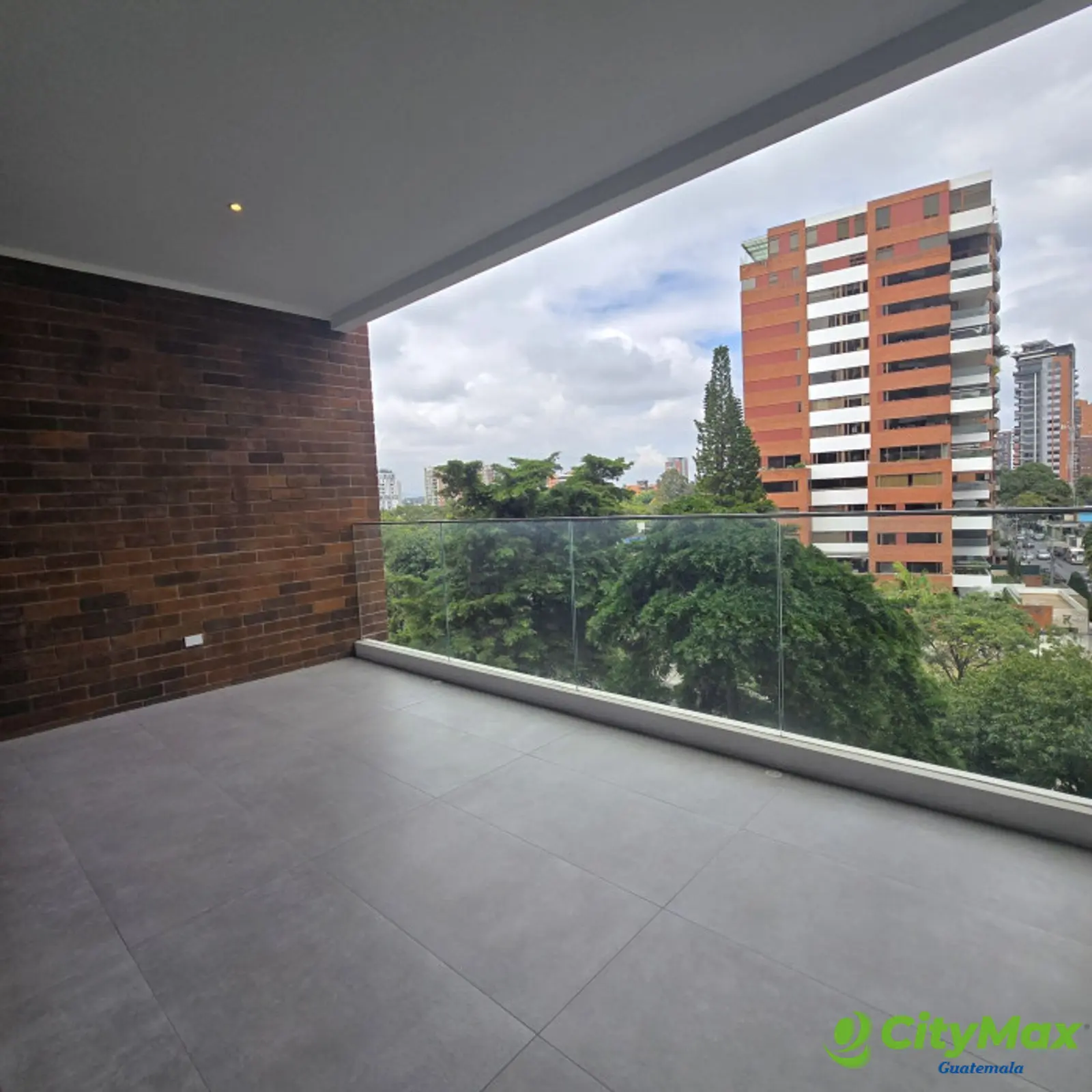 Lujoso Apartamento en renta o venta zona 14 Guatemala - foto 11