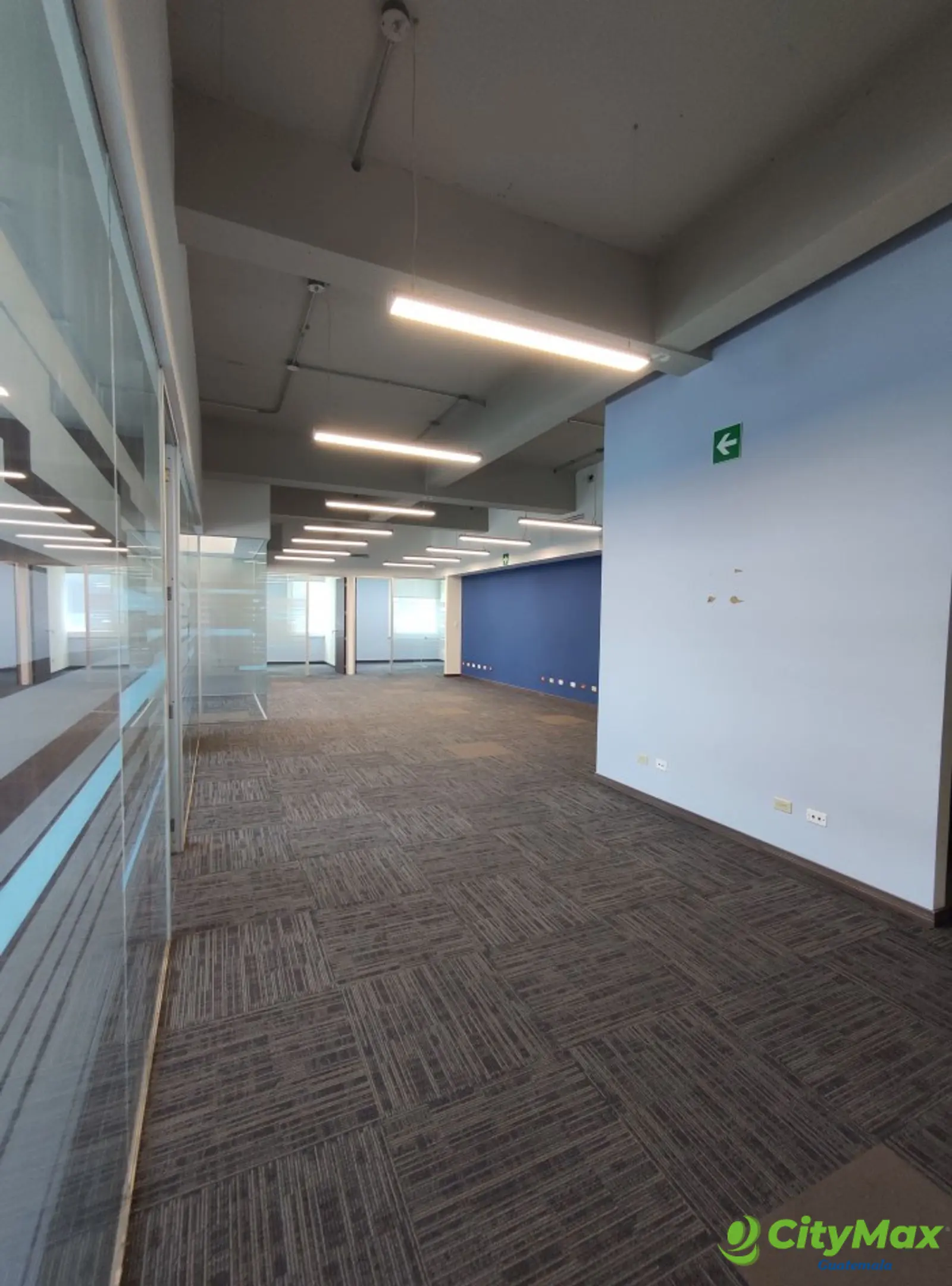 En VENTA OFICINA en Zona Pradera zona 10 Guatemala - foto 15