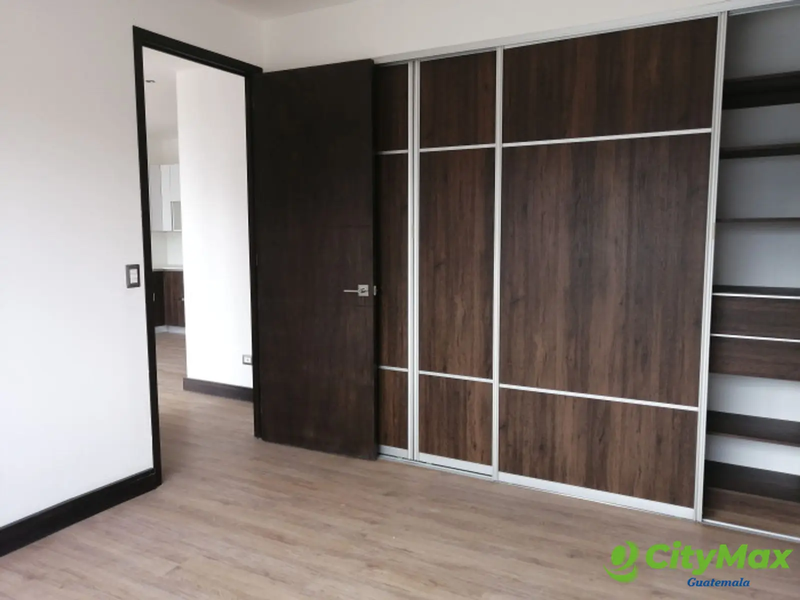 Apartamento en Zona 10 ALQUILER - foto 12