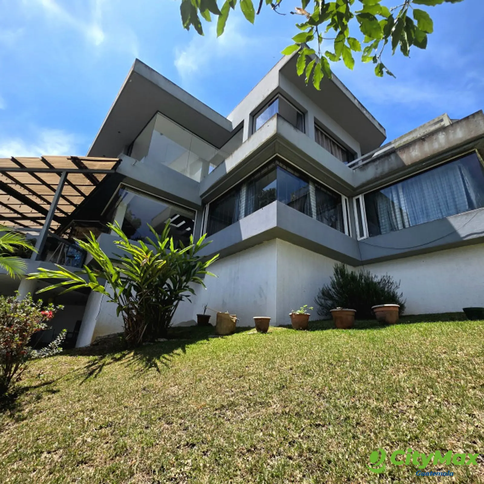 Espectacular Casa en Venta cercana Zona 15 Guatemala - foto 4