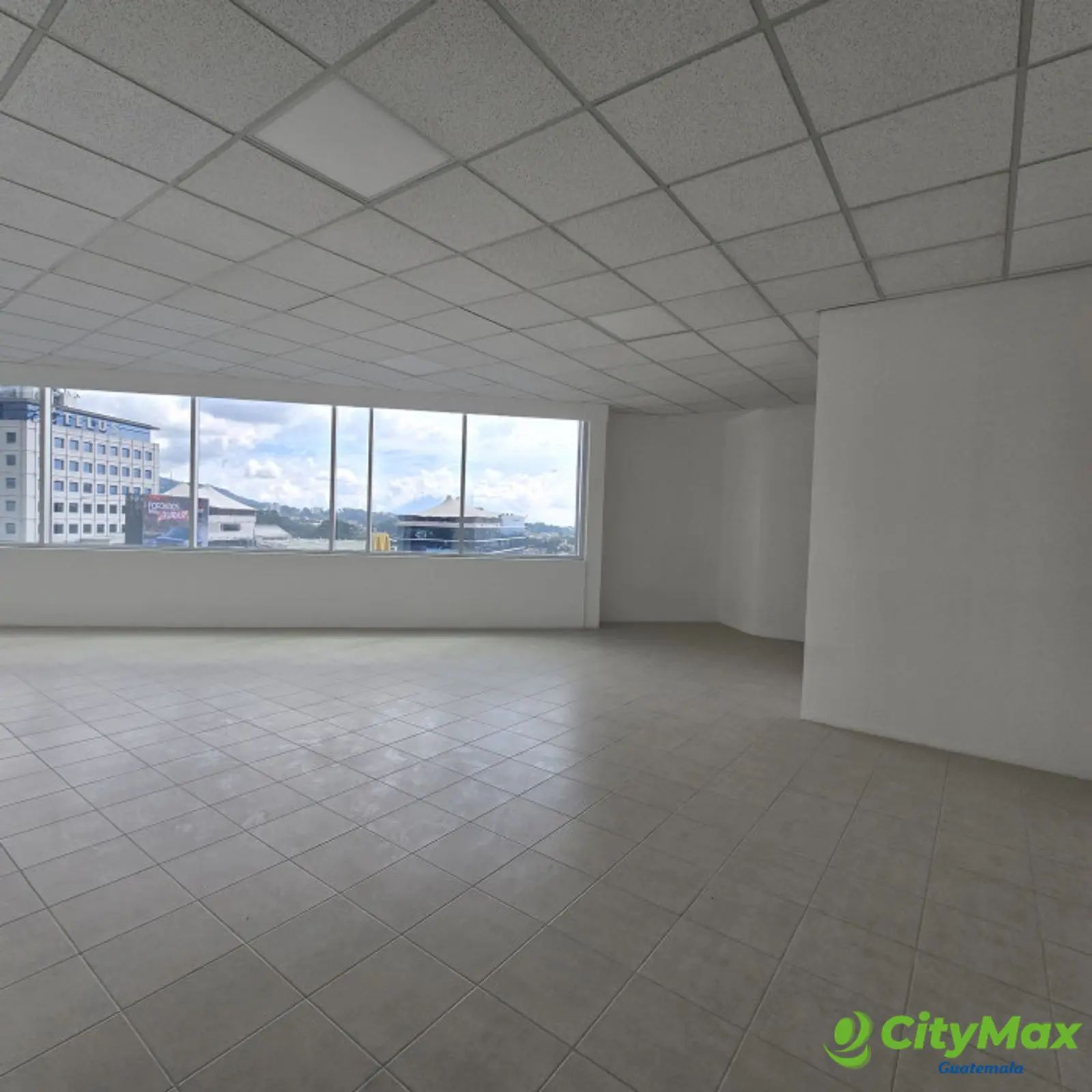 Amplia Oficina en Alquiler Zona Pradera con 151.08 Mts - foto 12