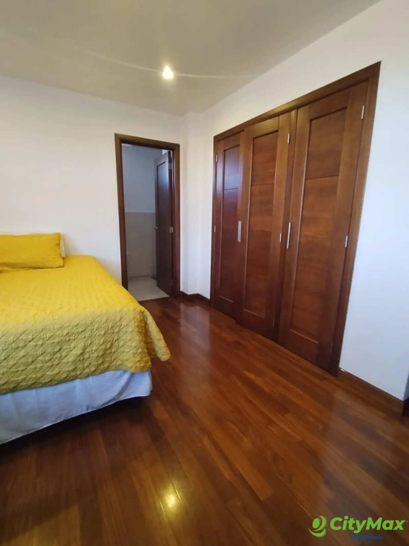 En venta Penthouse zona 10 Guatemala - foto 25