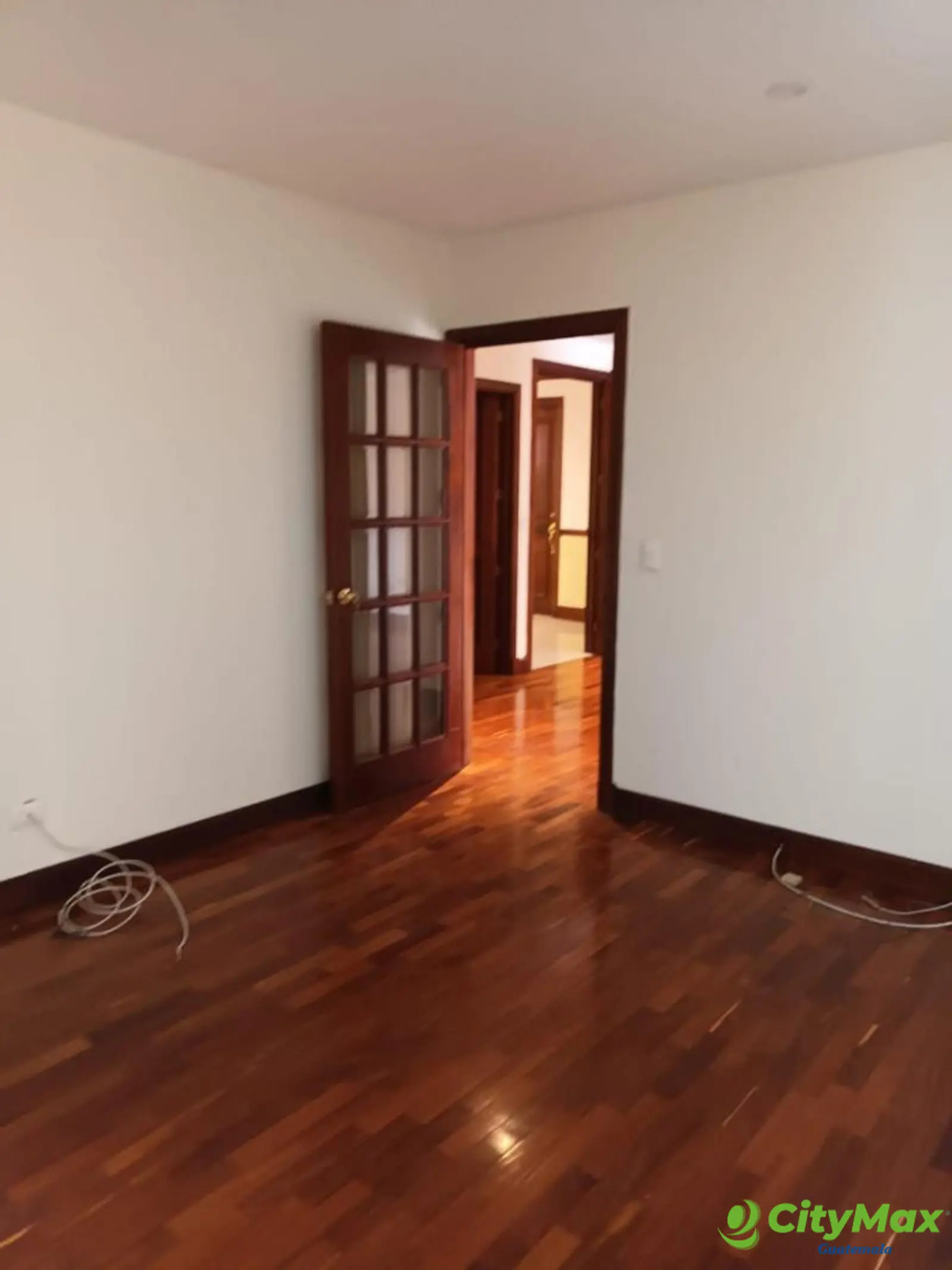 Apartamento En Renta en Zona 10 Altos De Santa Clara - foto 4