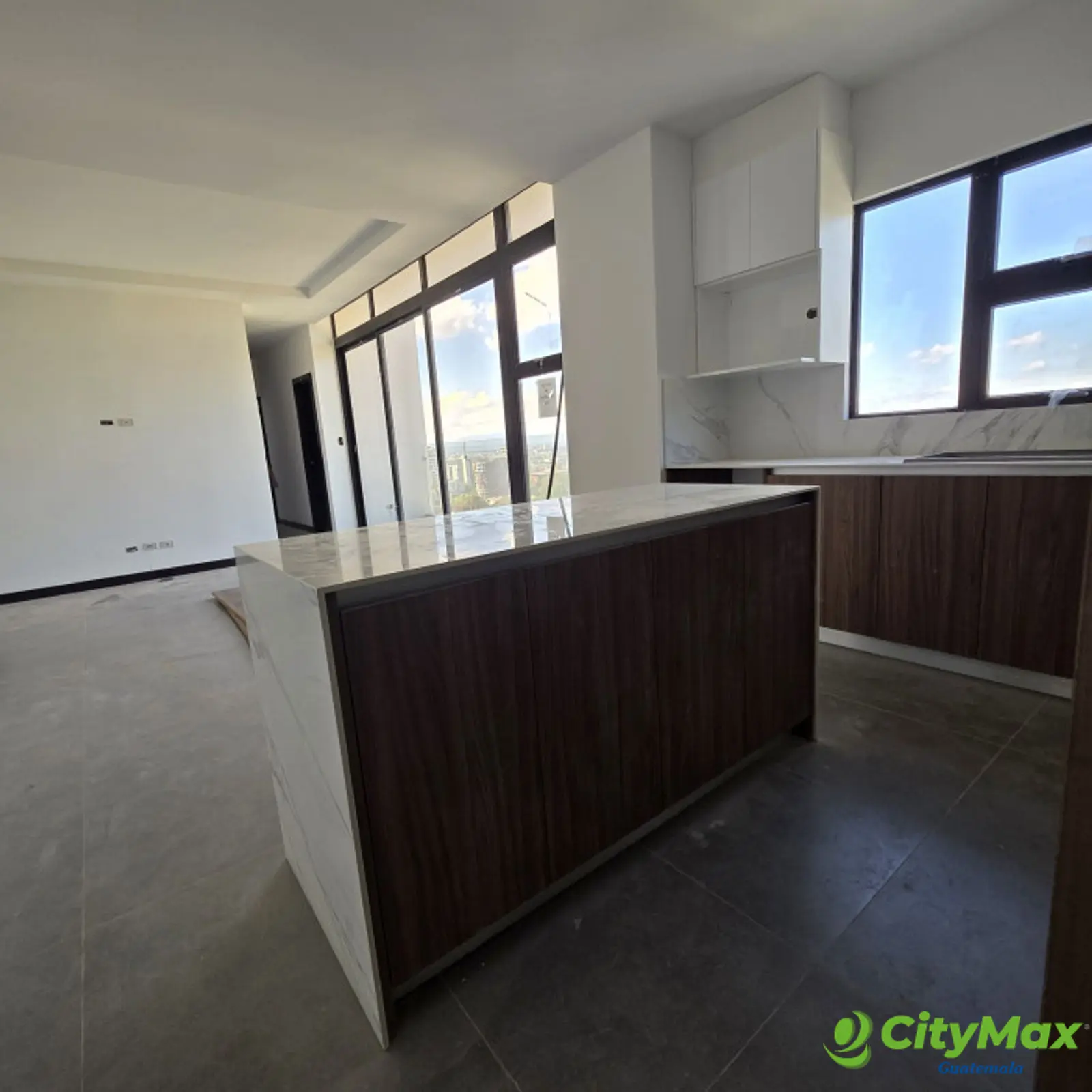 Apartamento 3 Dormitorios en Venta Zona 15 Nivel Alto - foto 4