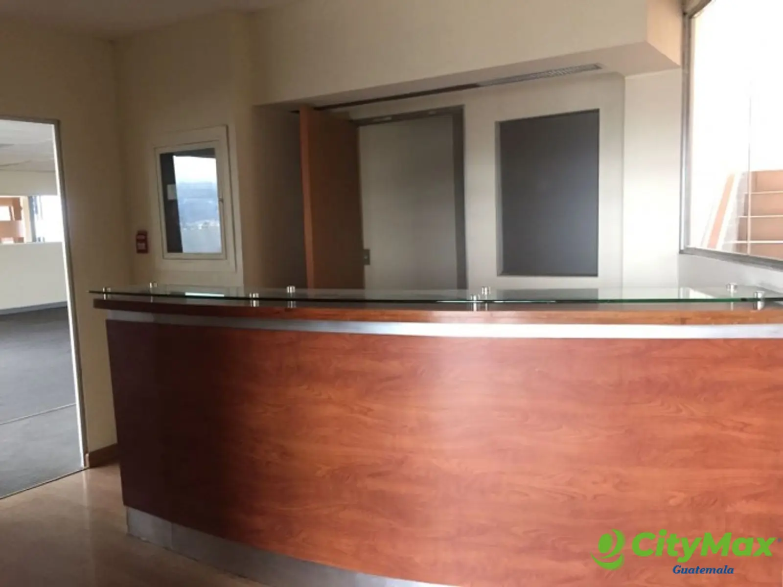 Oficina en Penthouse en Renta Zona 10 - foto 3