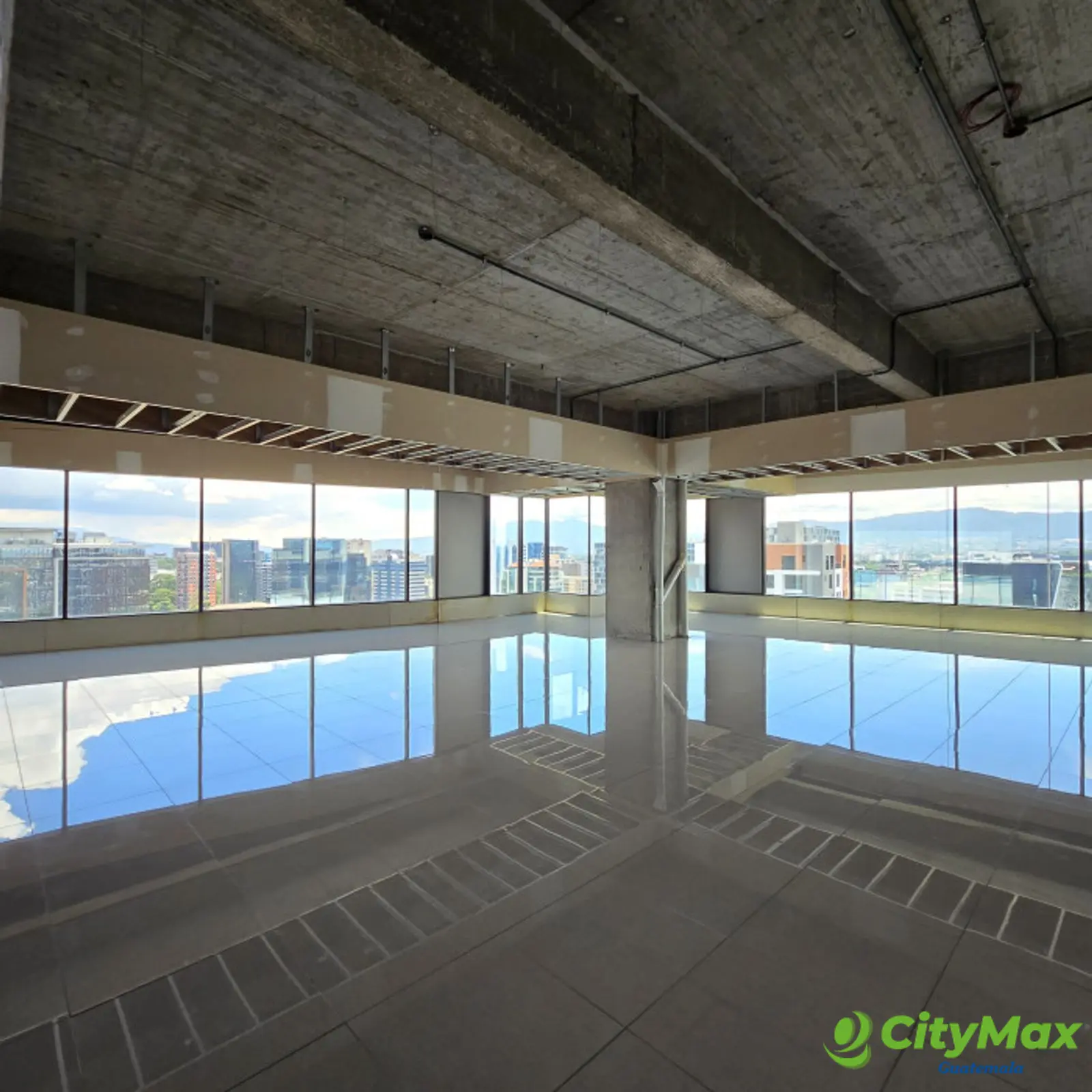 En venta oficinas en la Zona 10 Interamericas - foto 13