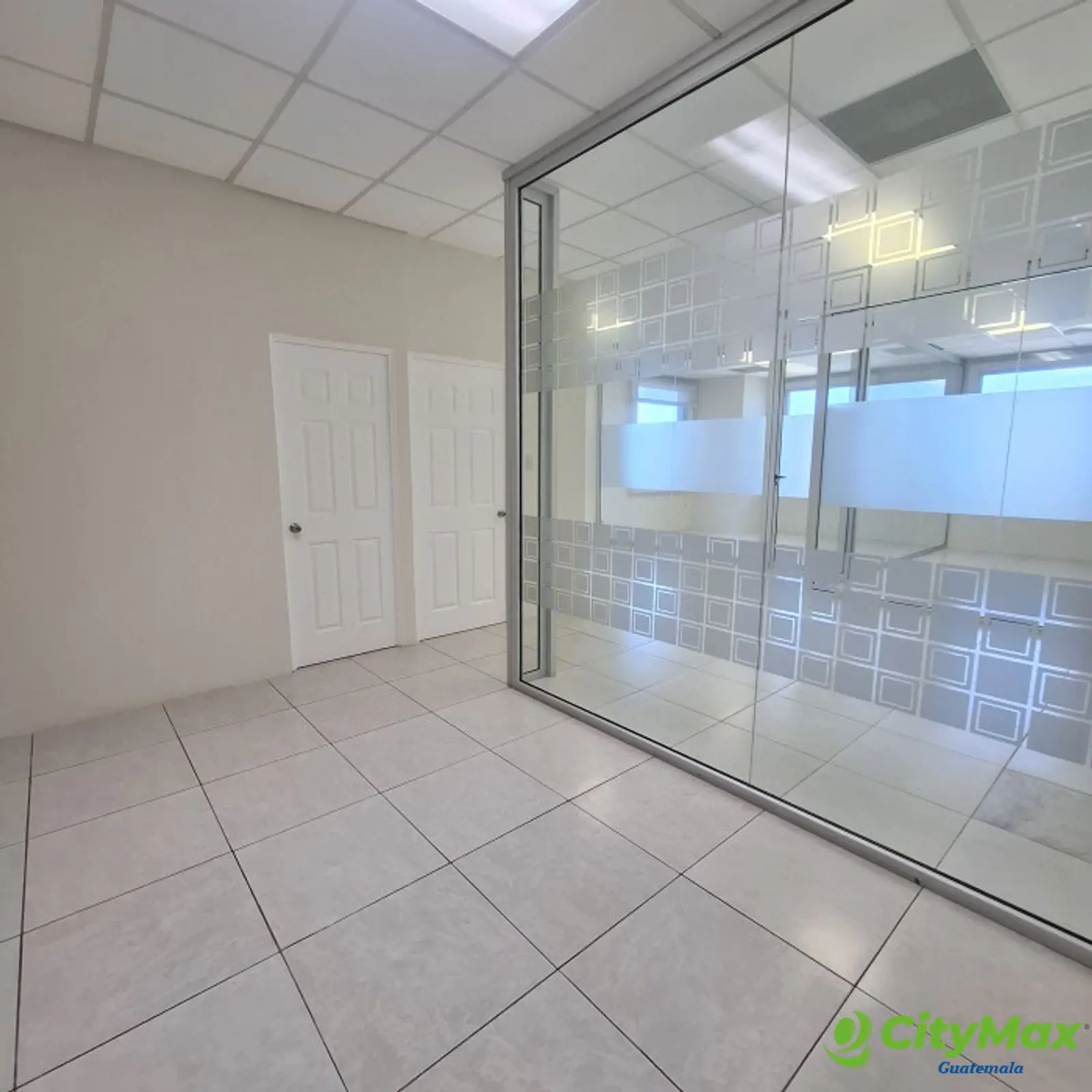 Oficina en Venta en Zona Pradera Zona 10 - foto 11