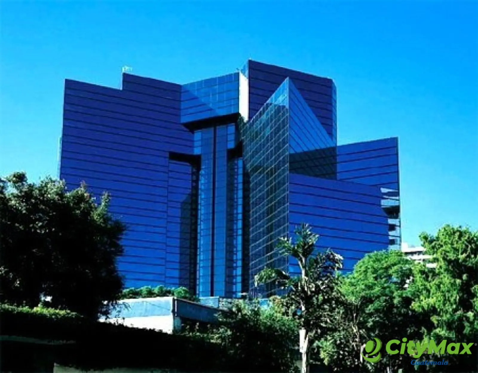 Alquiler Oficina en Zona 10 Edificio  Atlantis  - foto 2