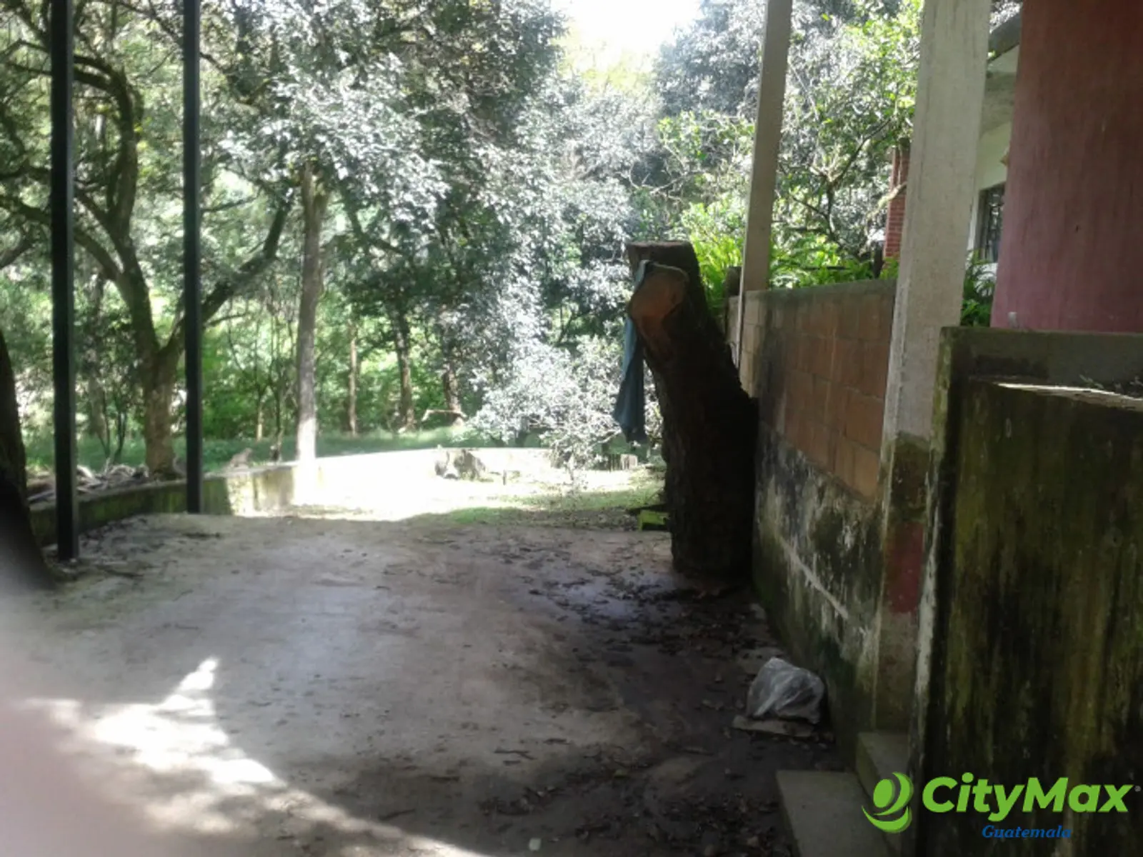 En venta terreno en zona 15 Colonia Trinidad - foto 9