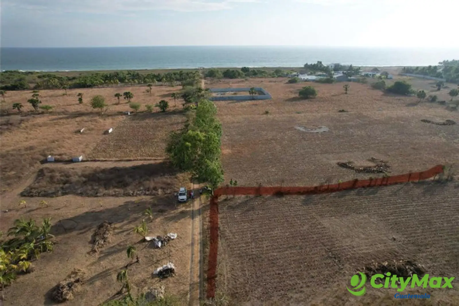 Terreno Plano  en Venta en Aldea el Guayabo Iztapa - foto 2