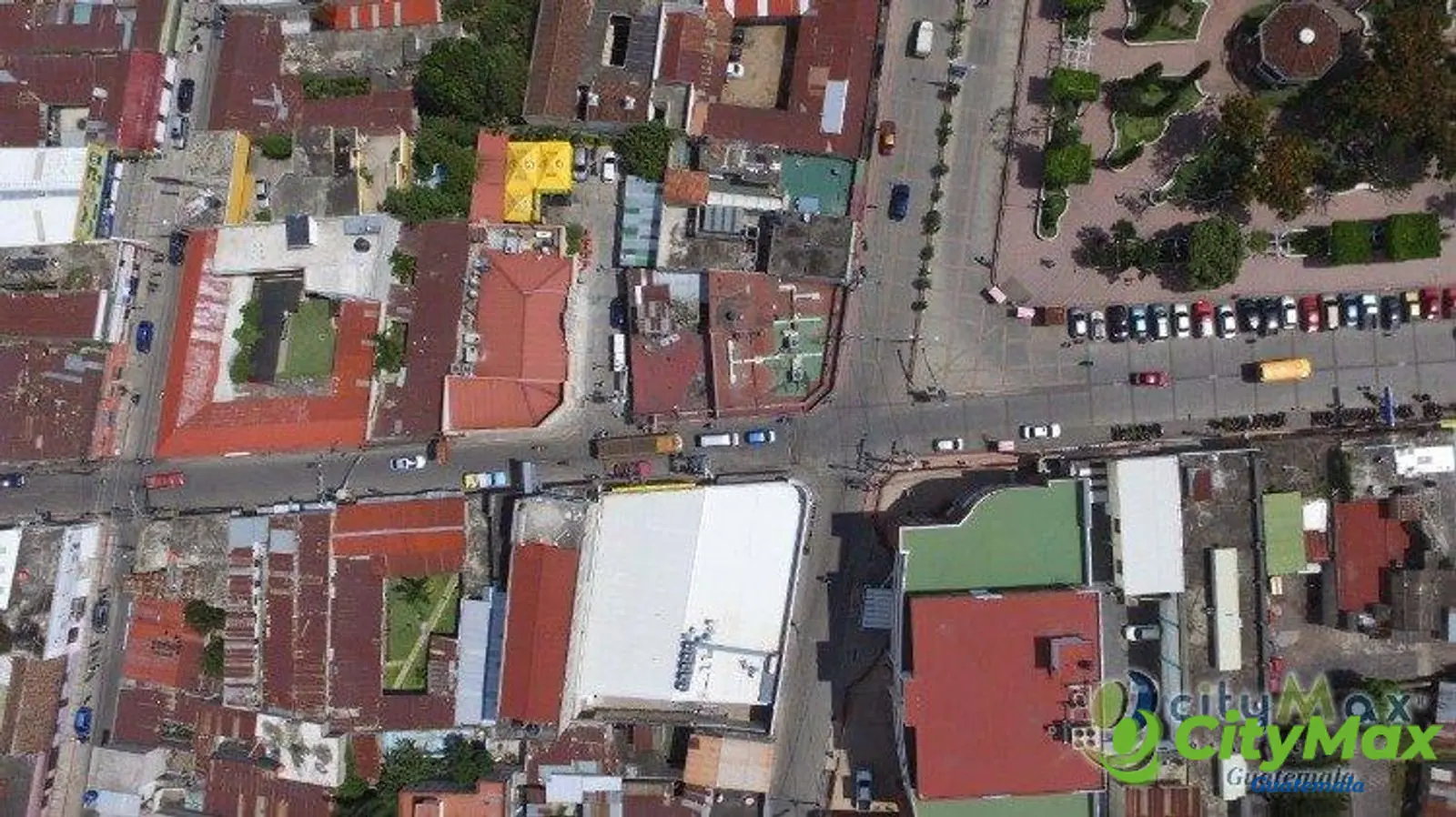 Excelente Ubicacion Terreno en Renta a mts del Parque!! - foto 3