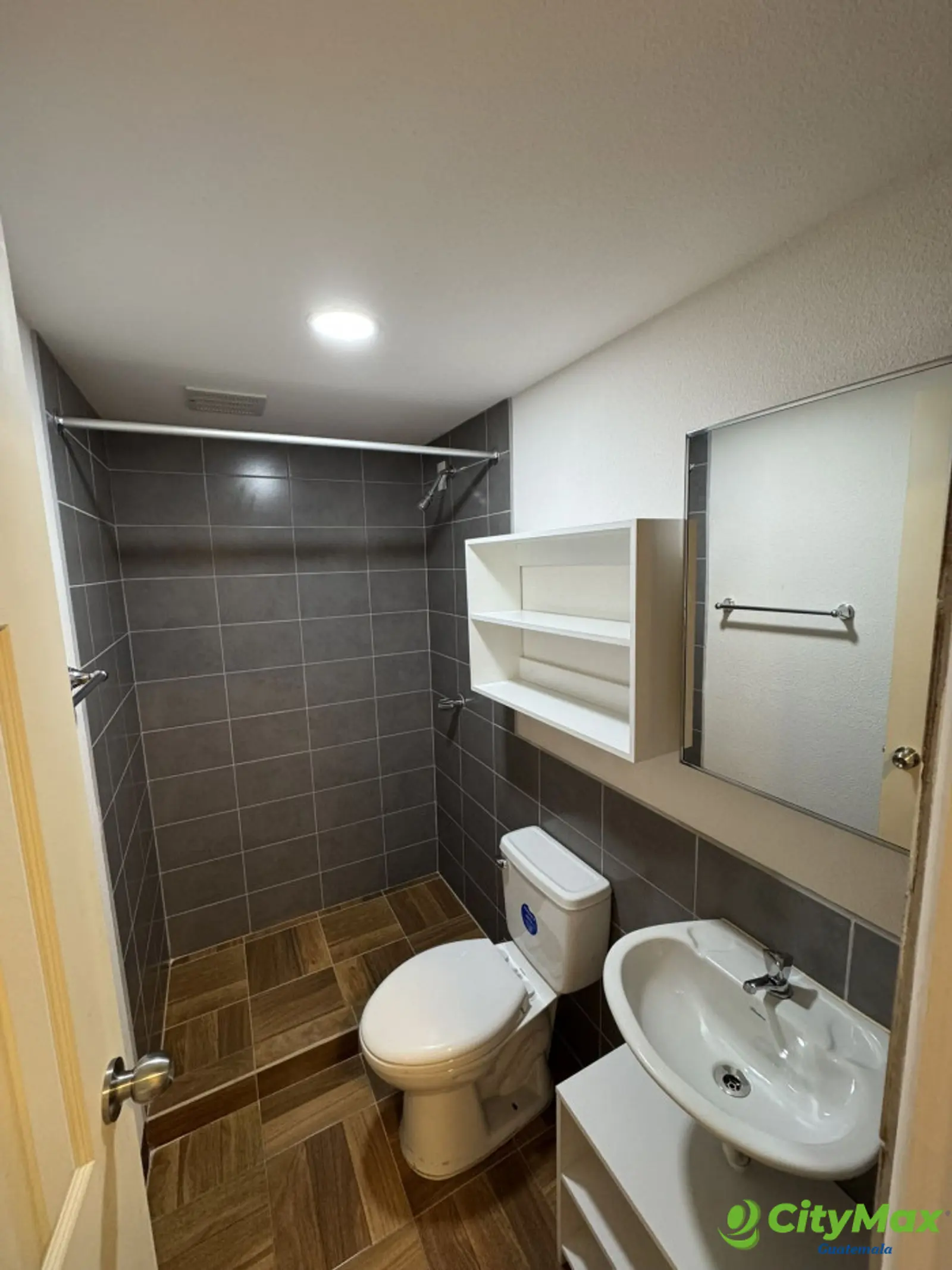 Apartamento en venta en Construcion zona 11  - foto 6