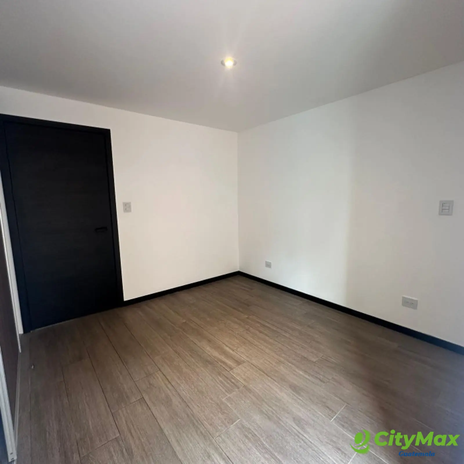 IQ10 Se vende apartamento 2 habitaciones en Zona 10 - foto 27