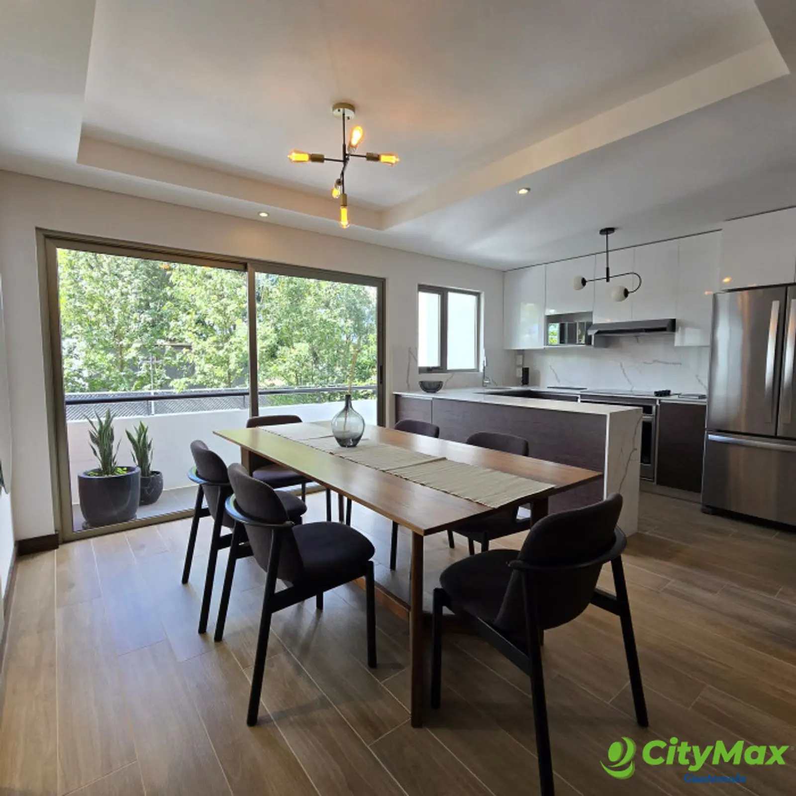 Apartamento con habitación servicio en Venta Zona 14 - foto 12
