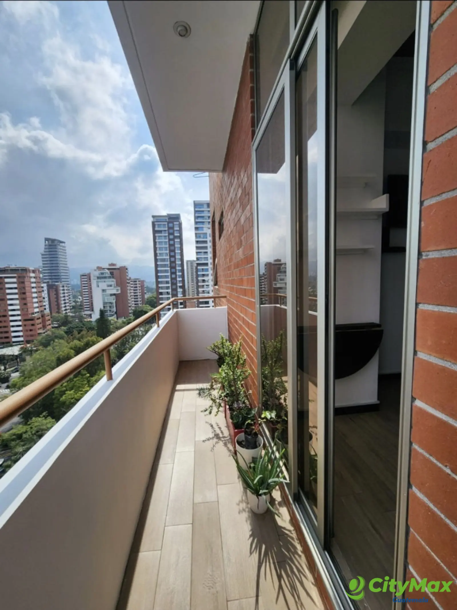 Apartamento amueblado en renta zona 13 - foto 9