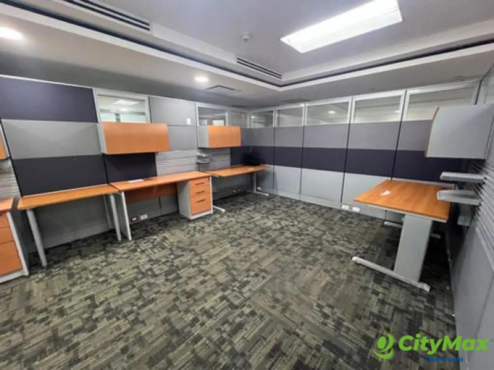 En Venta oficina en zona 10 Guatemala - foto 6