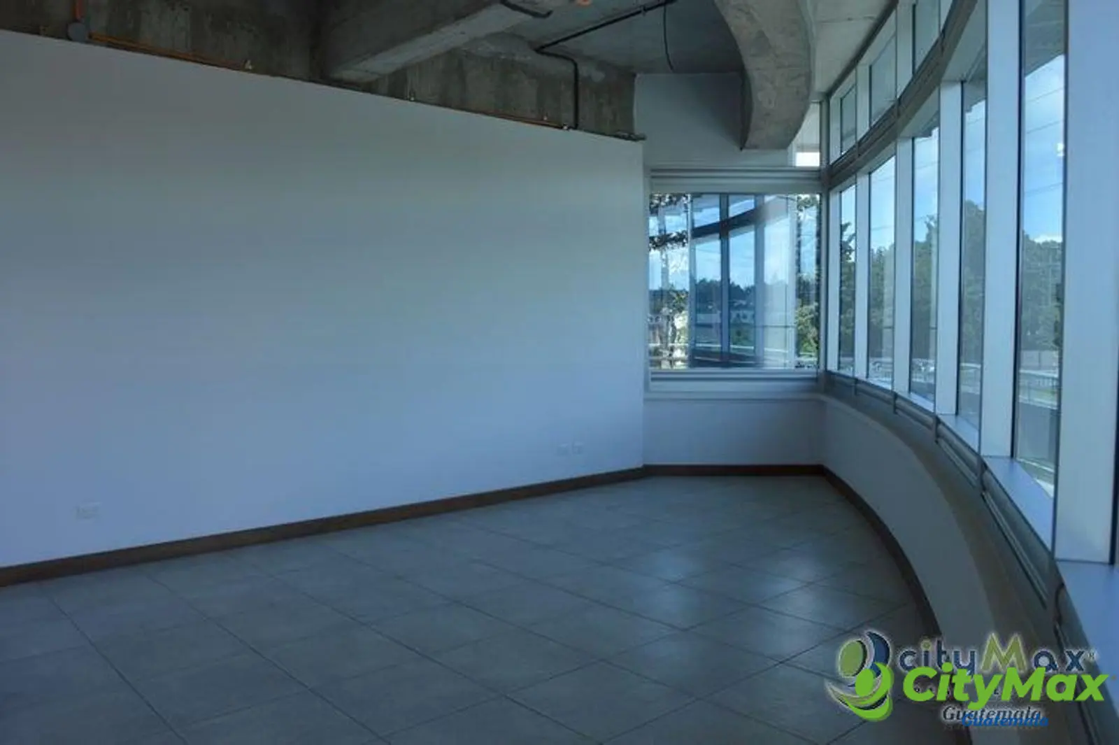 Oficina en Venta o Renta en Portal del Bosque - foto 3