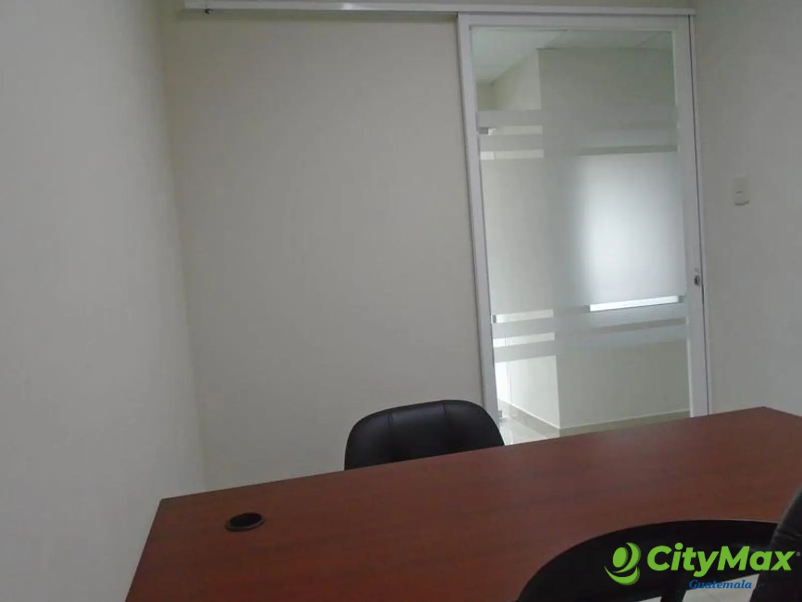 Oficina en Renta en zona 10, Avenida Reforma!! - foto 3