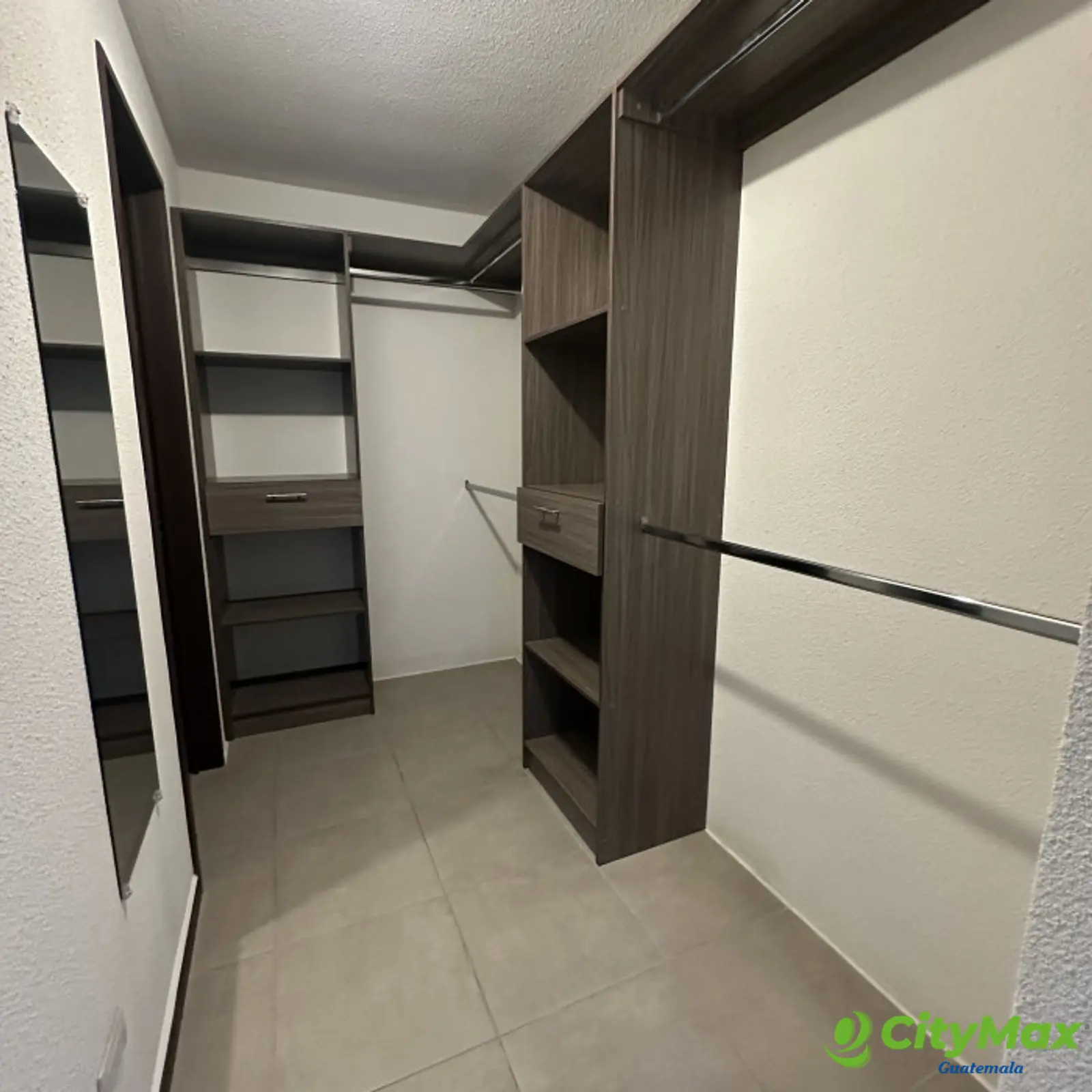 Apartamento en renta de 3 habitaciones en Parque 11 - foto 11