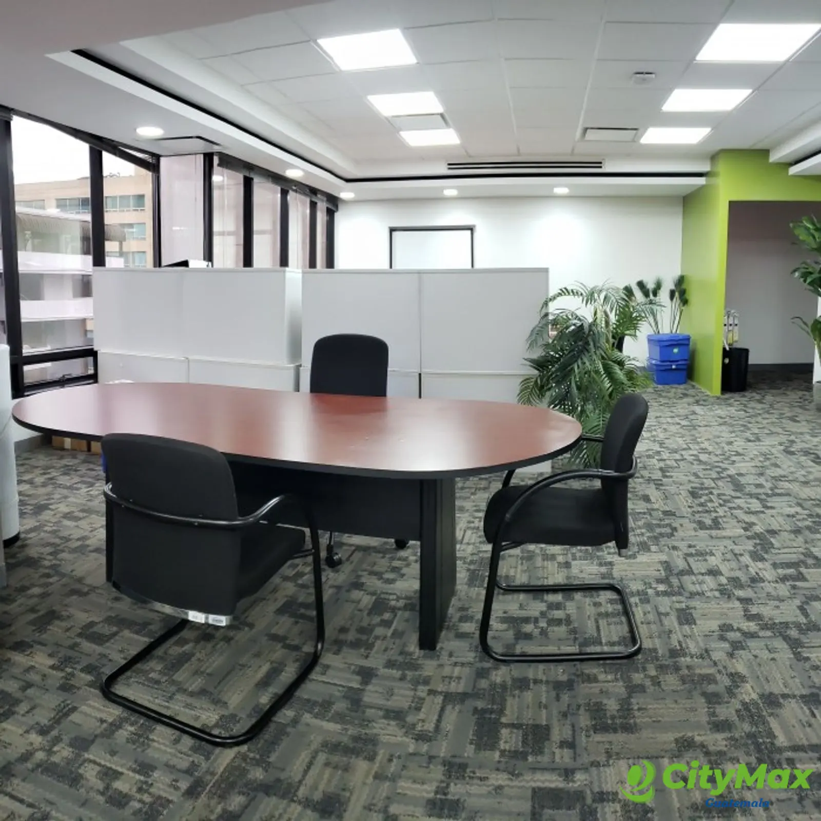Oficina en venta zona 10 NIVEL COMPLETO inversión  - foto 4