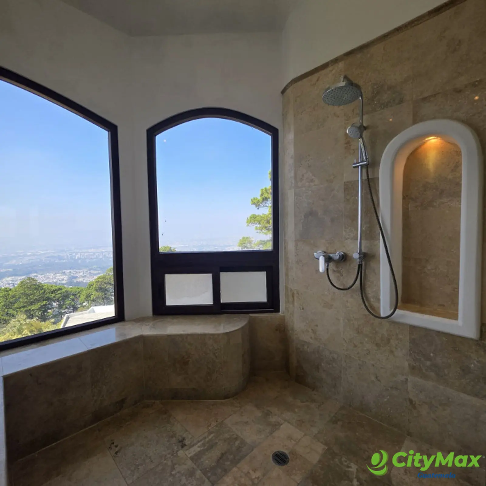 Lujosa casa en venta en Montebello CES Guatemala - foto 29