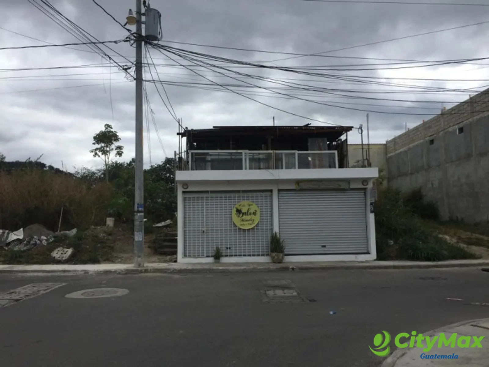 Terreno con construcción en venta en Palencia - foto 2