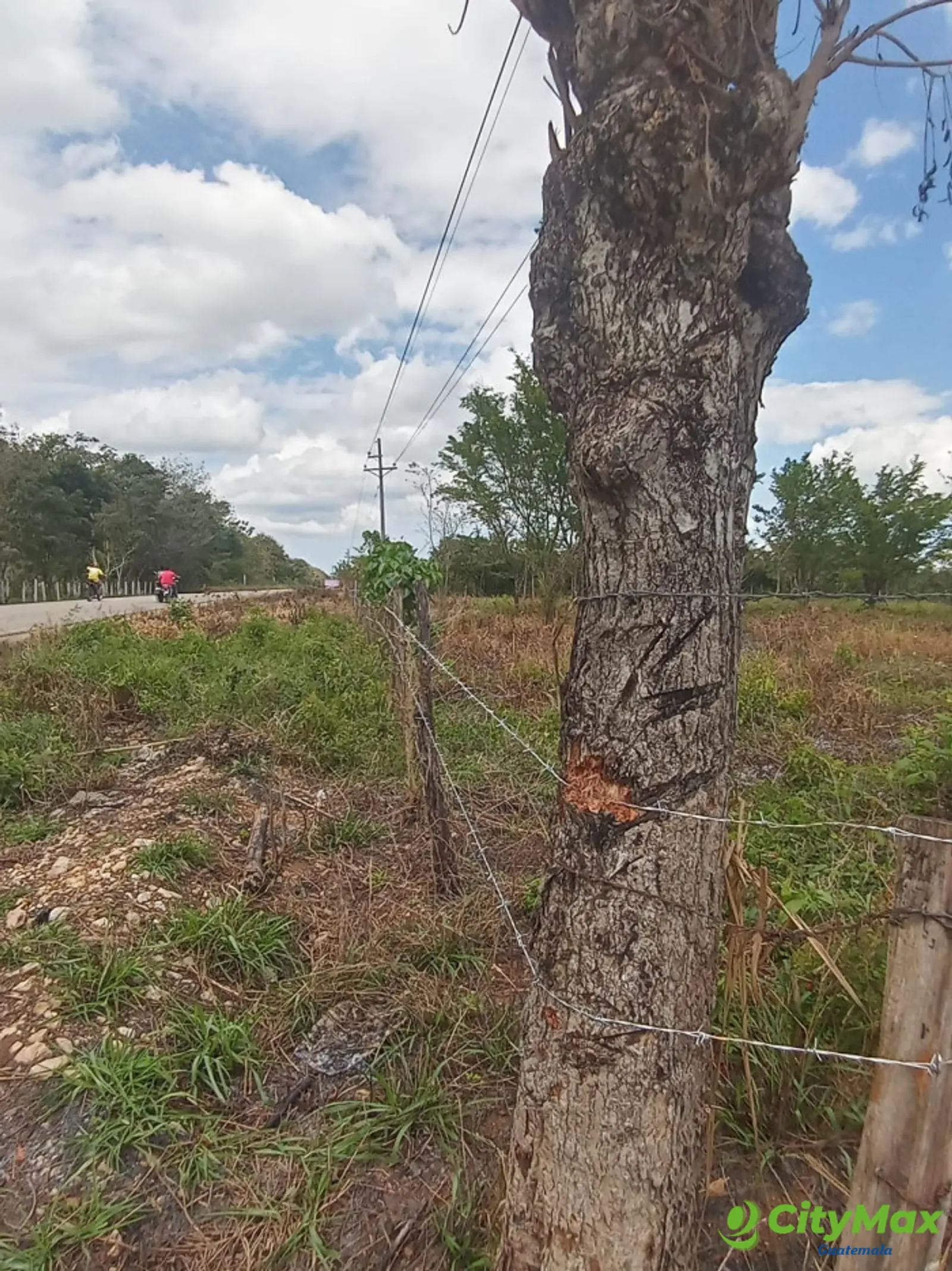 Terreno comercial en venta en Santa Ana Peten - foto 4
