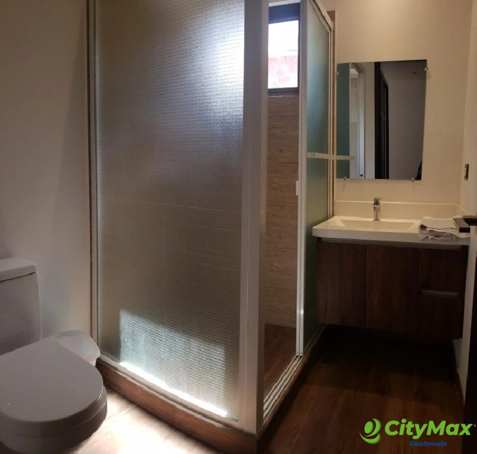 Apartamento en Zona 10 ALQUILER - foto 3