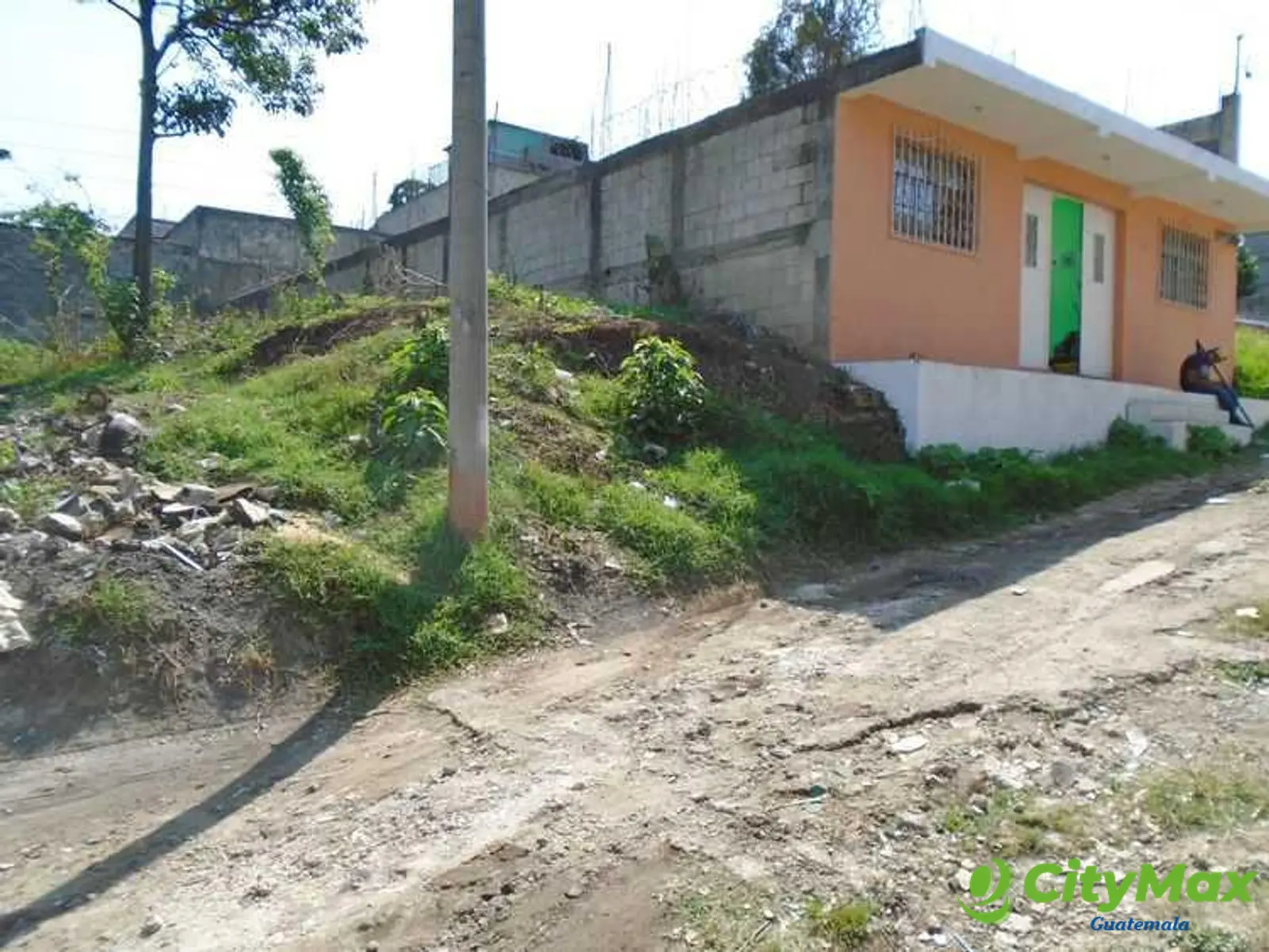 CASA COMERCIAL CON TERRENO EN VENTA EN SANTA MONICA VILLA NUEVA - foto 2