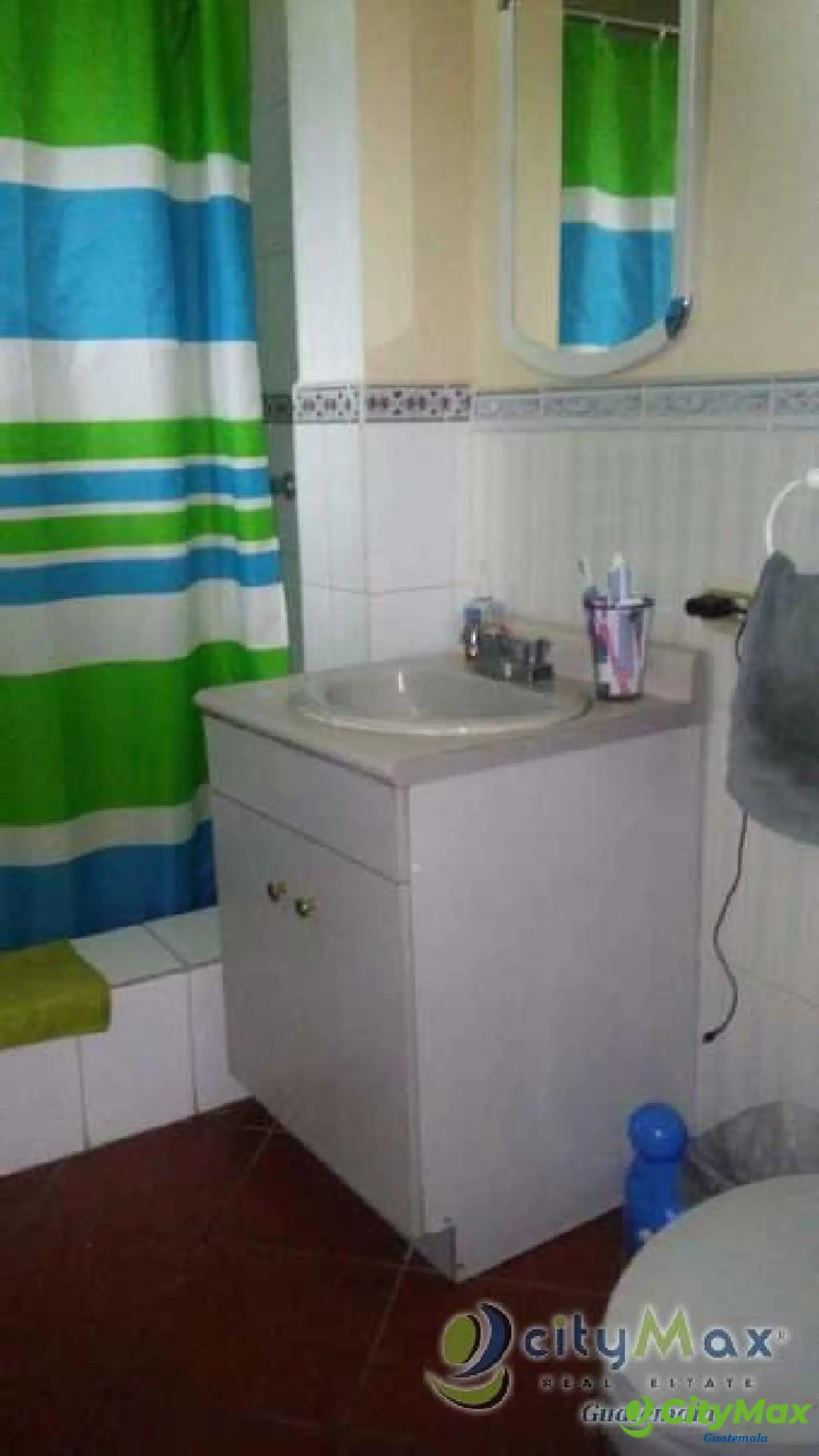 Vendo Hermosa casa en San Cristóbal Mixco, Guatemala - foto 7