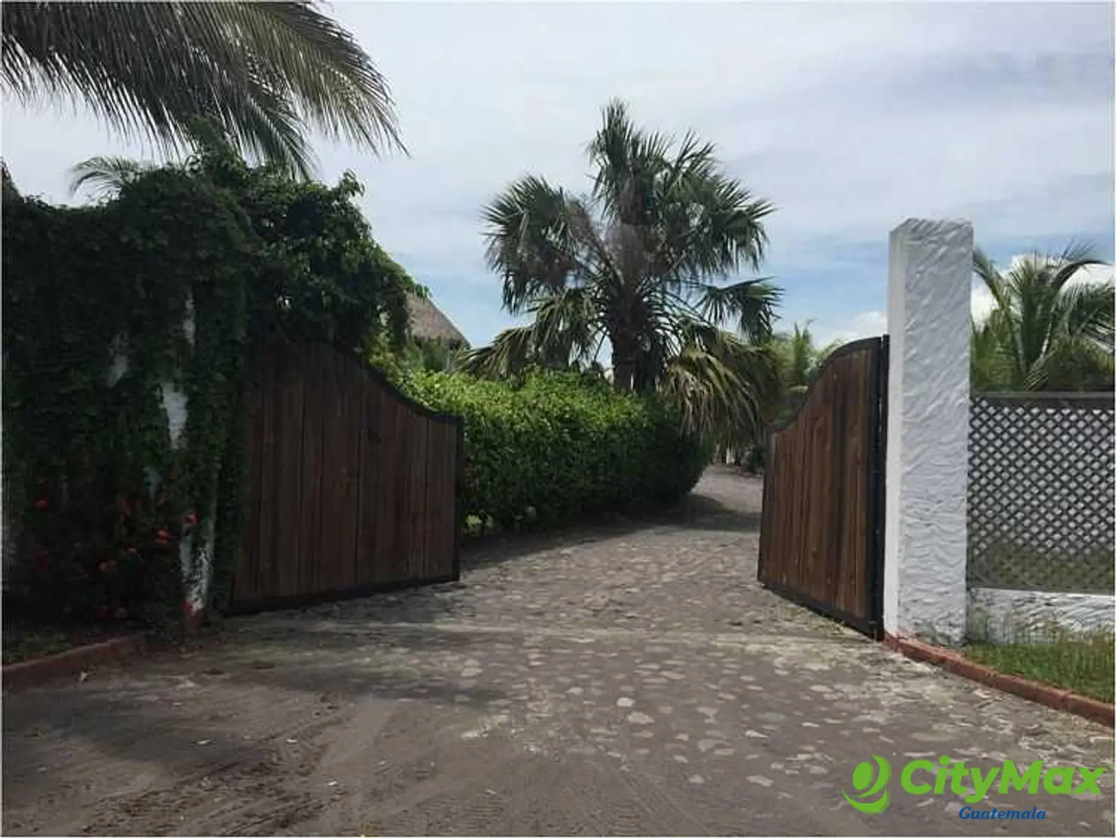 Casa en venta remodelada carretera Iztapa - foto 6