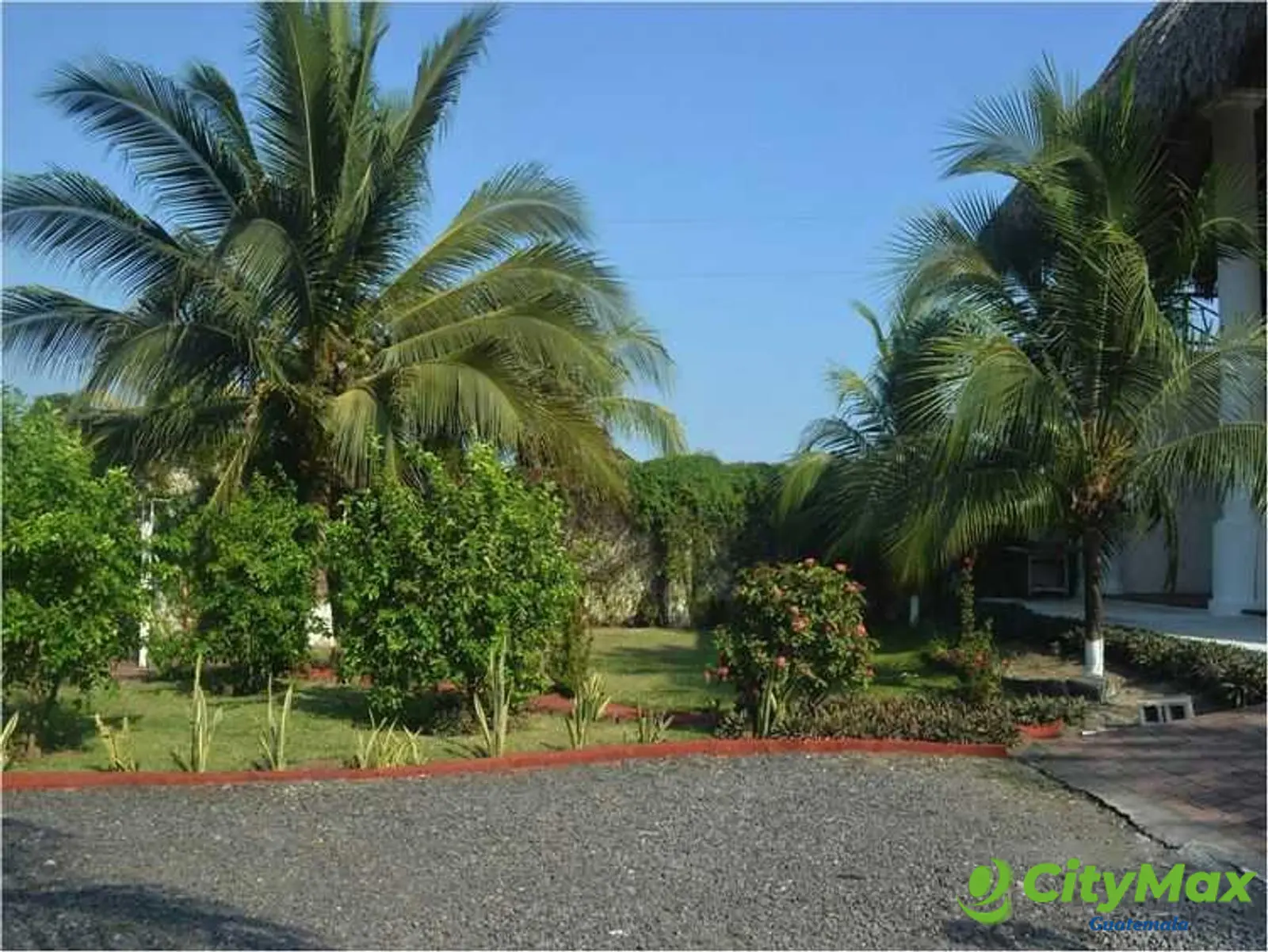 Casa en venta remodelada carretera Iztapa - foto 8
