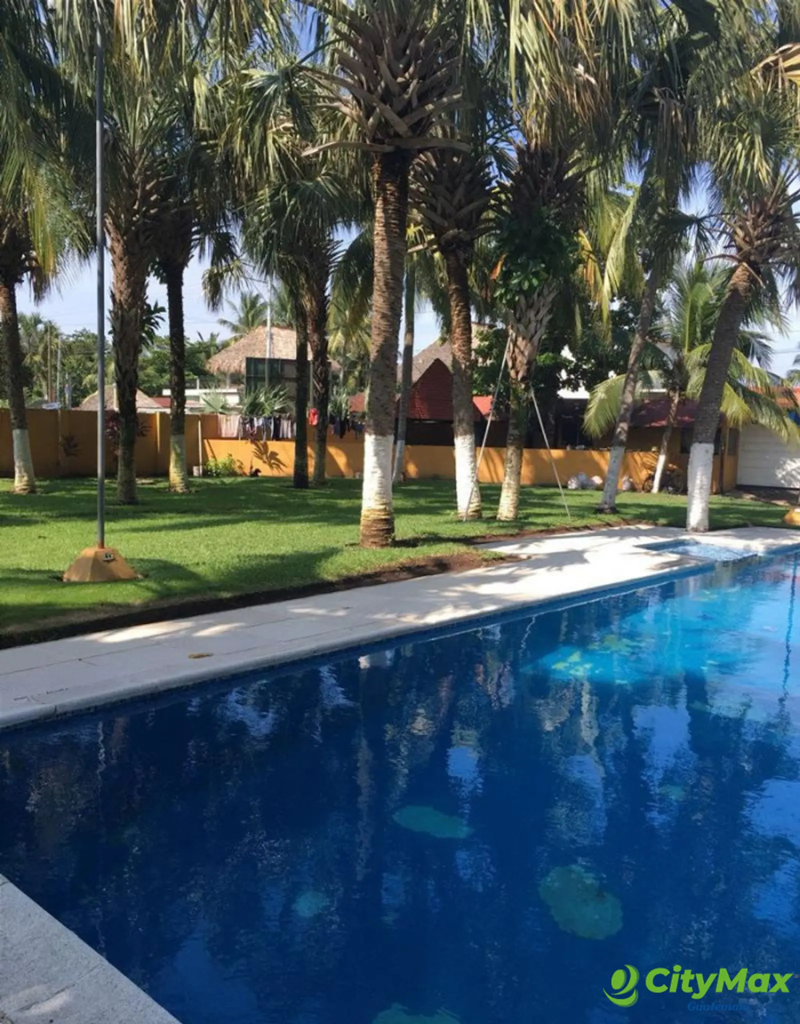 Linda casa en Venta EN PUERTO DE IZTAPA ESCUINTLA - foto 2